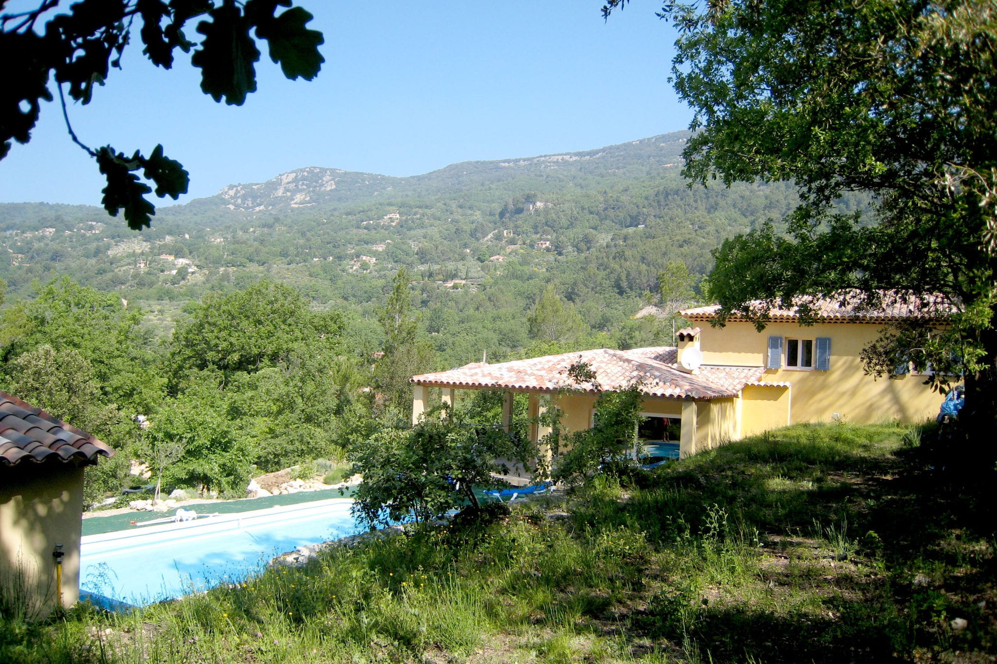 Gezellige villa met een zwembad in Bargemon, Provence