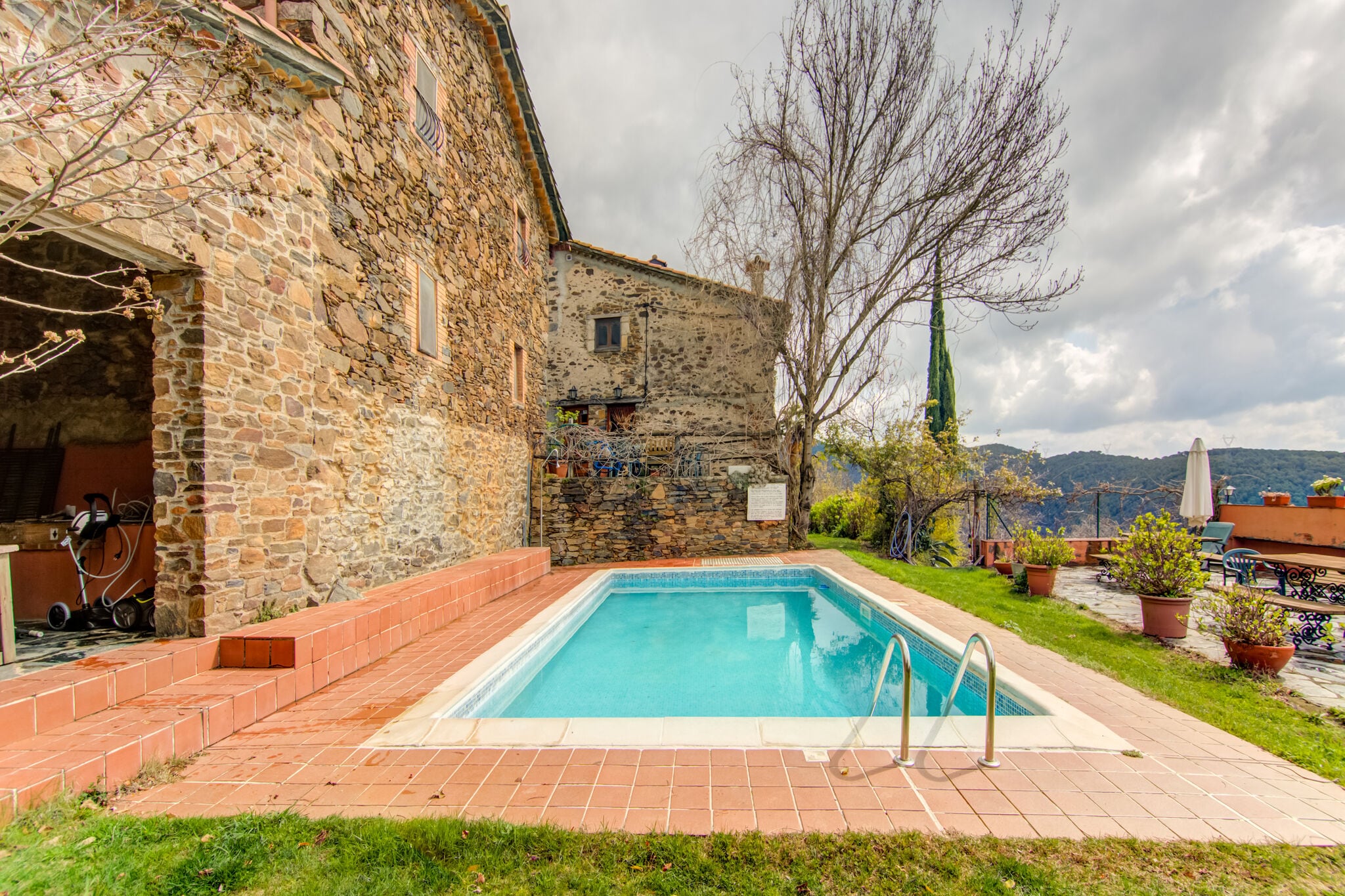 Authentic country house with swimming pool in nature park Montseny.