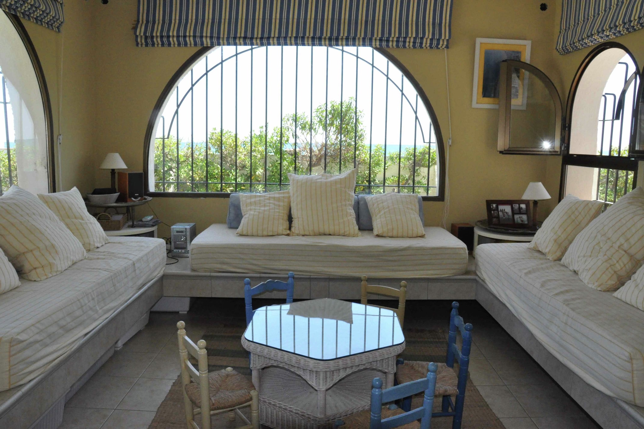 Gaviota-Salon