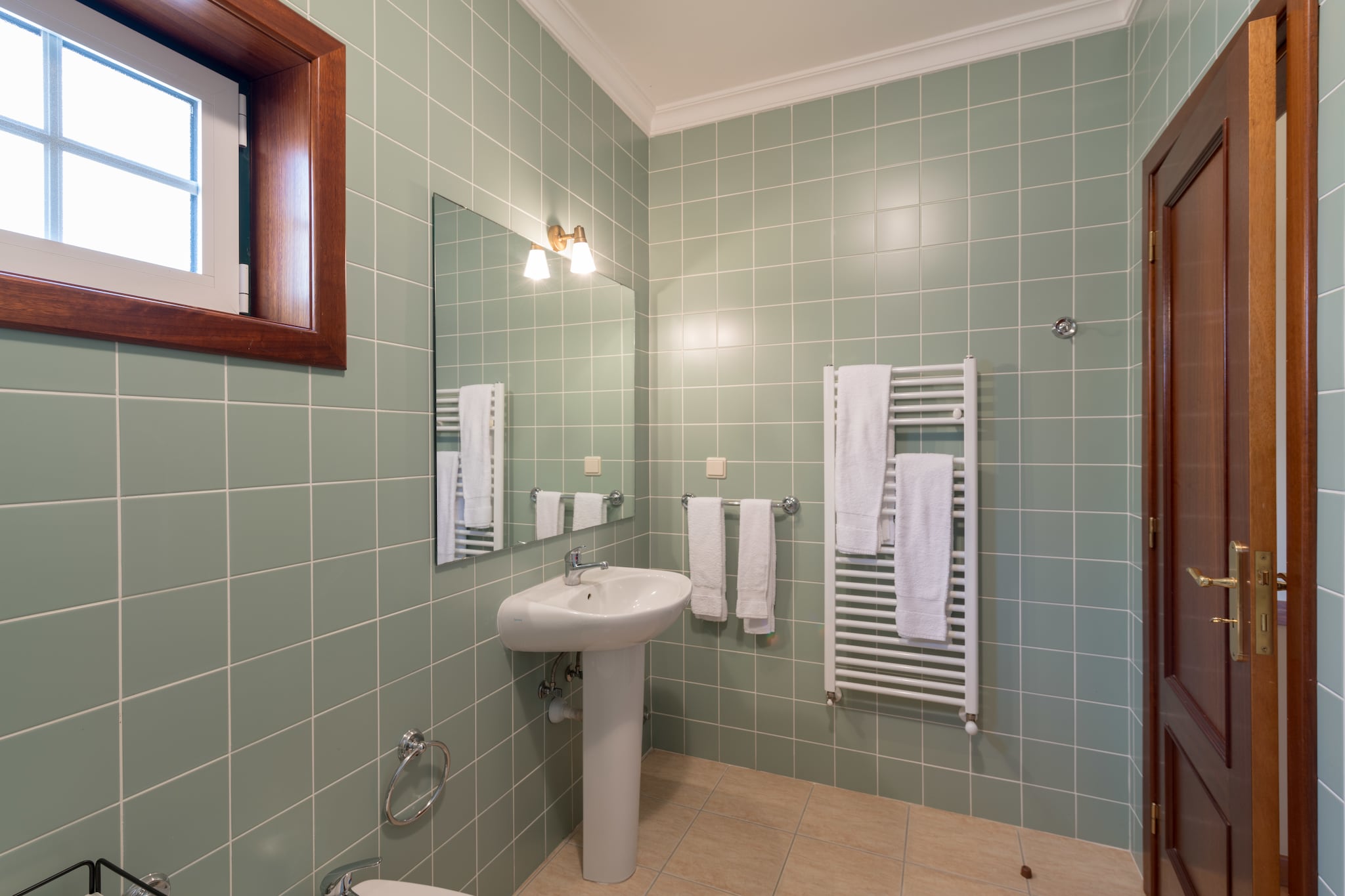 Casa do Vale-Bathroom
