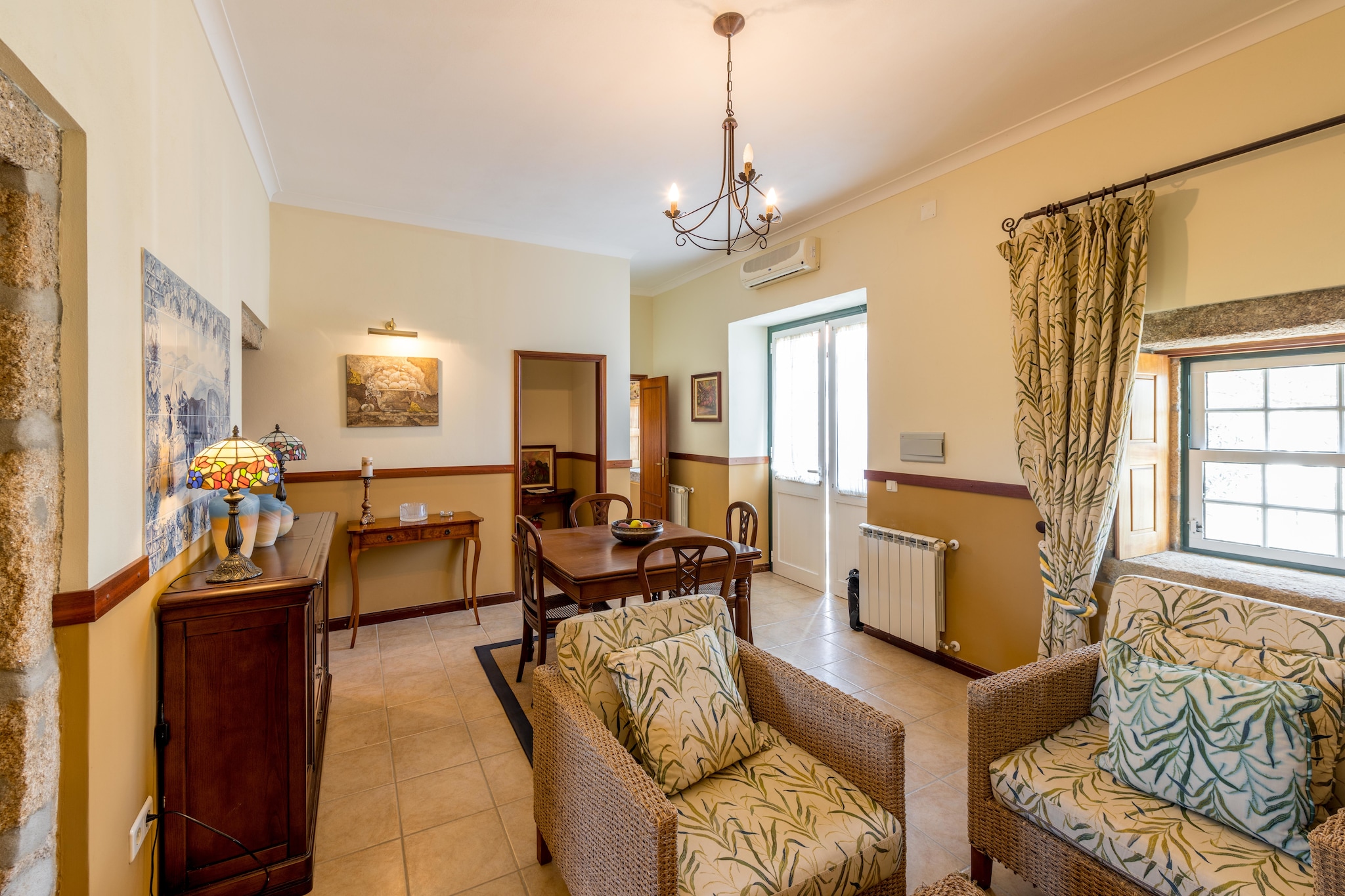 Casa do Caseiro-Living room