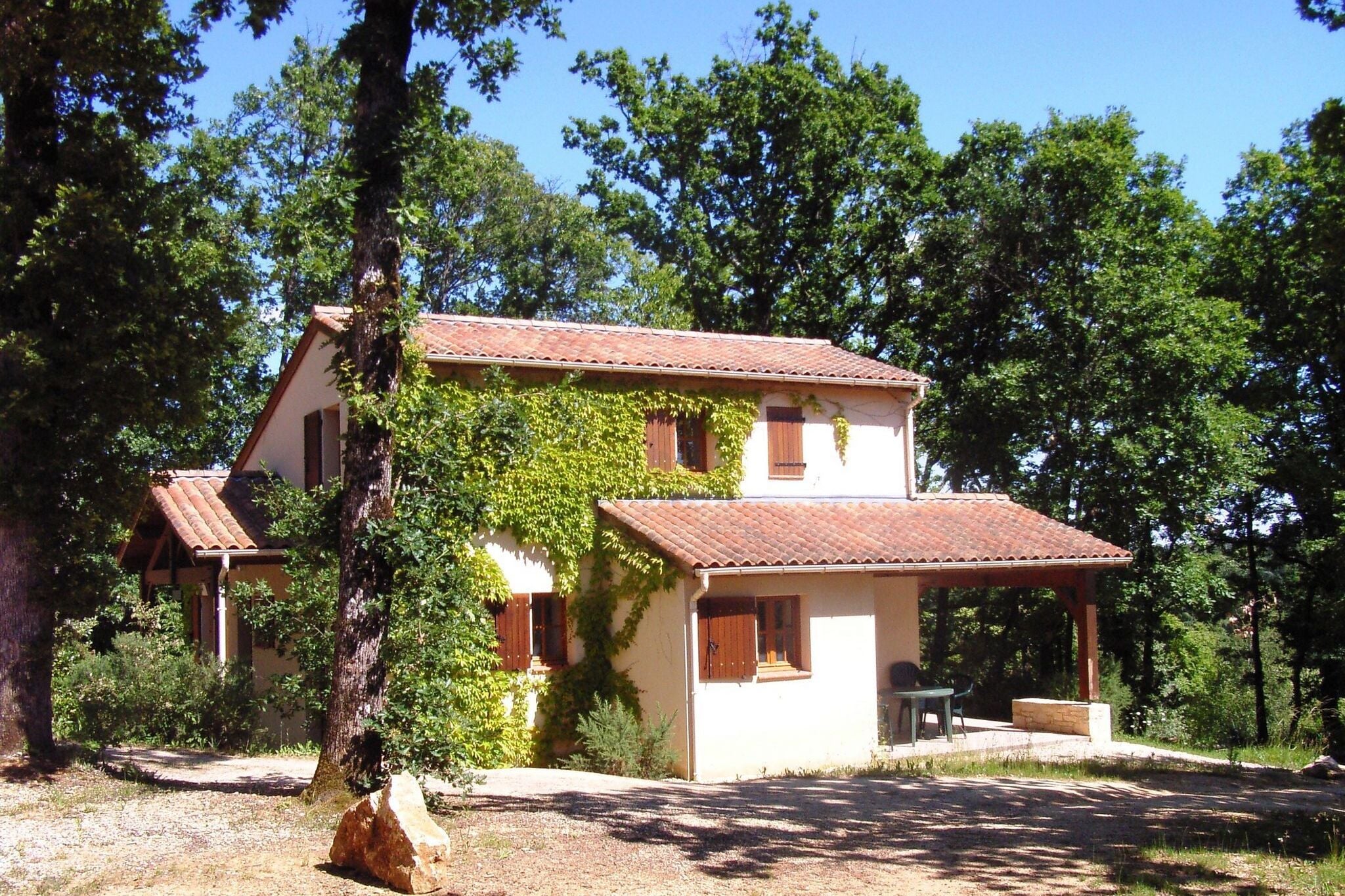 Komfortable Doppelhaushälfte im Süden der Dordogne