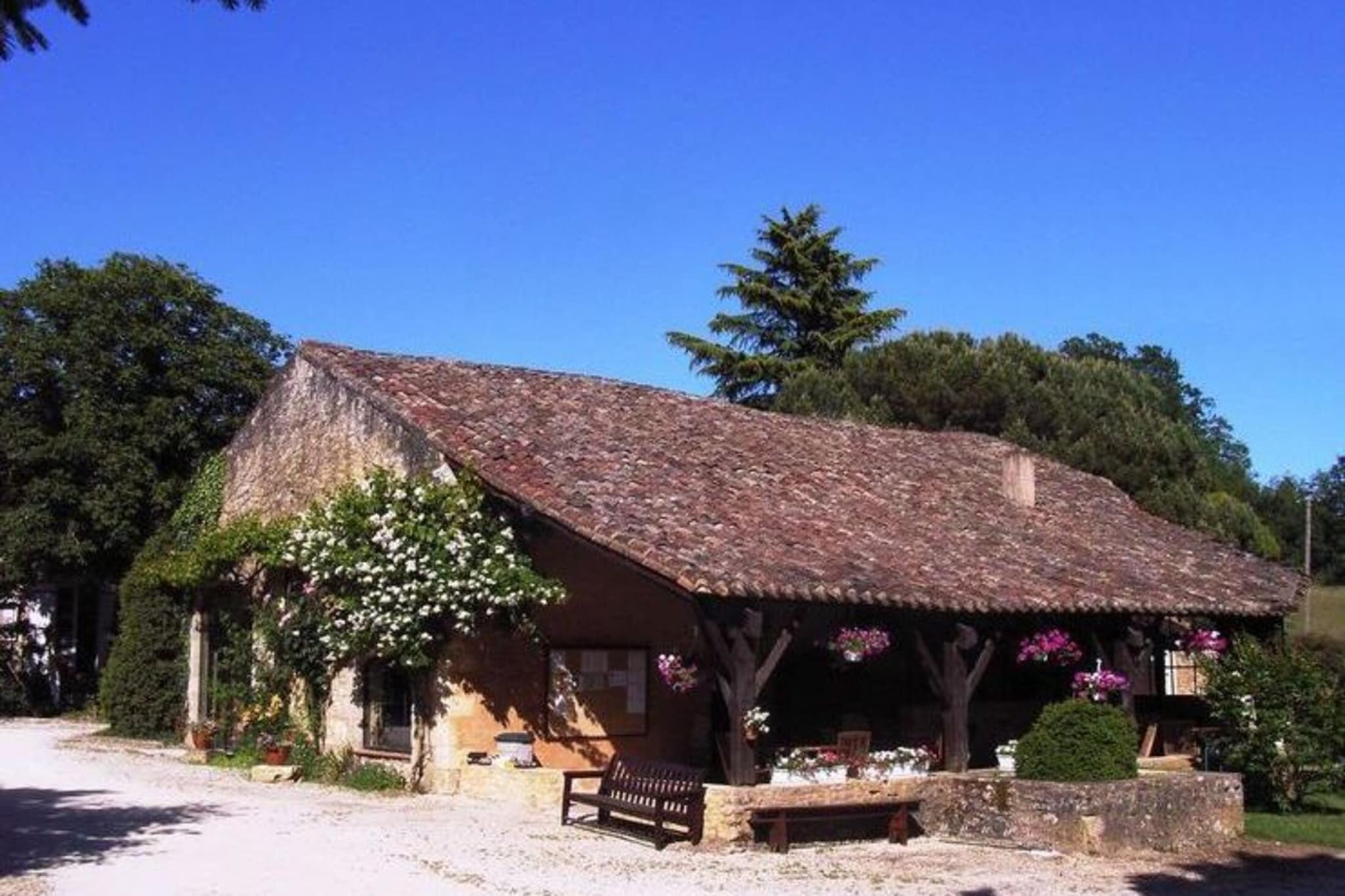 Domaine de Gavaudun - Villa Quercy-Exterior in summer