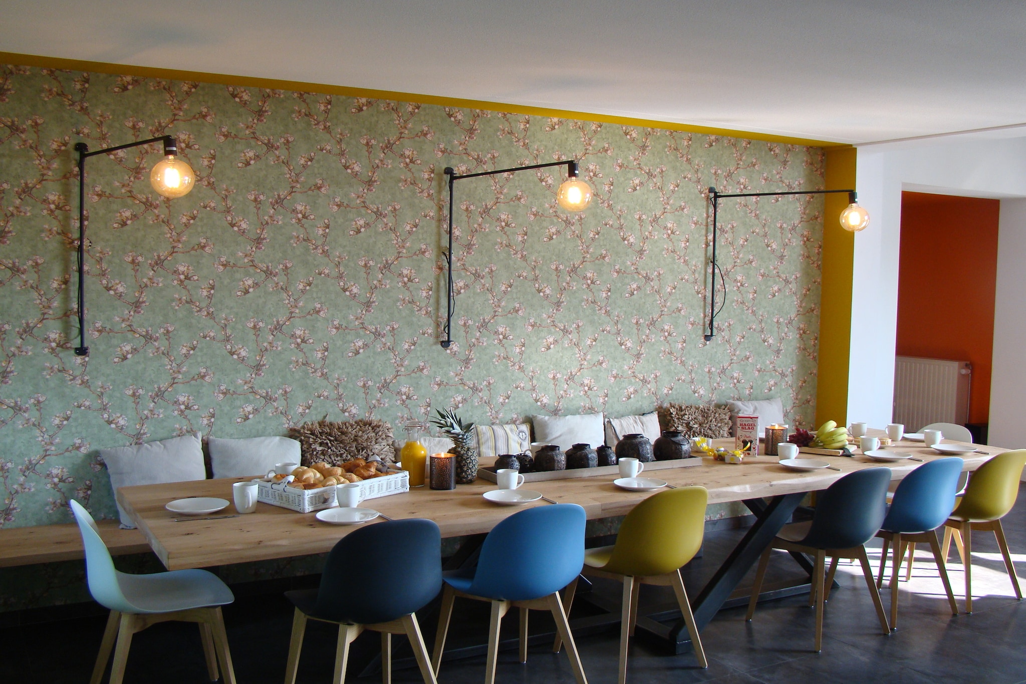 Ground floor: (hallway(toilet), Living room(TV(satellite)), TV room(TV, fireplace), open kitchen(cooker(ceramic), coffee machine(filter), oven, combination microwave, dishwasher, fridge-freezer), storage(tumble dryer, washing machine))\n\nOn the 1st floor: (bedroom(double bed, bunk bed), bedroom(double bed), bedroom(2x single bed), bathroom(bath tub, shower, 2x washbasin, toilet))\n\nshower, sauna(shared with other guests, paid), heating(central), terrace, garden, garden furniture, BBQ(charcoal), parking, trampoline, swimming pool, swimming pool(shared with other guests, opened from Apr upto and including Sep), tennis court(shared with other guests), bicycles available, high chair