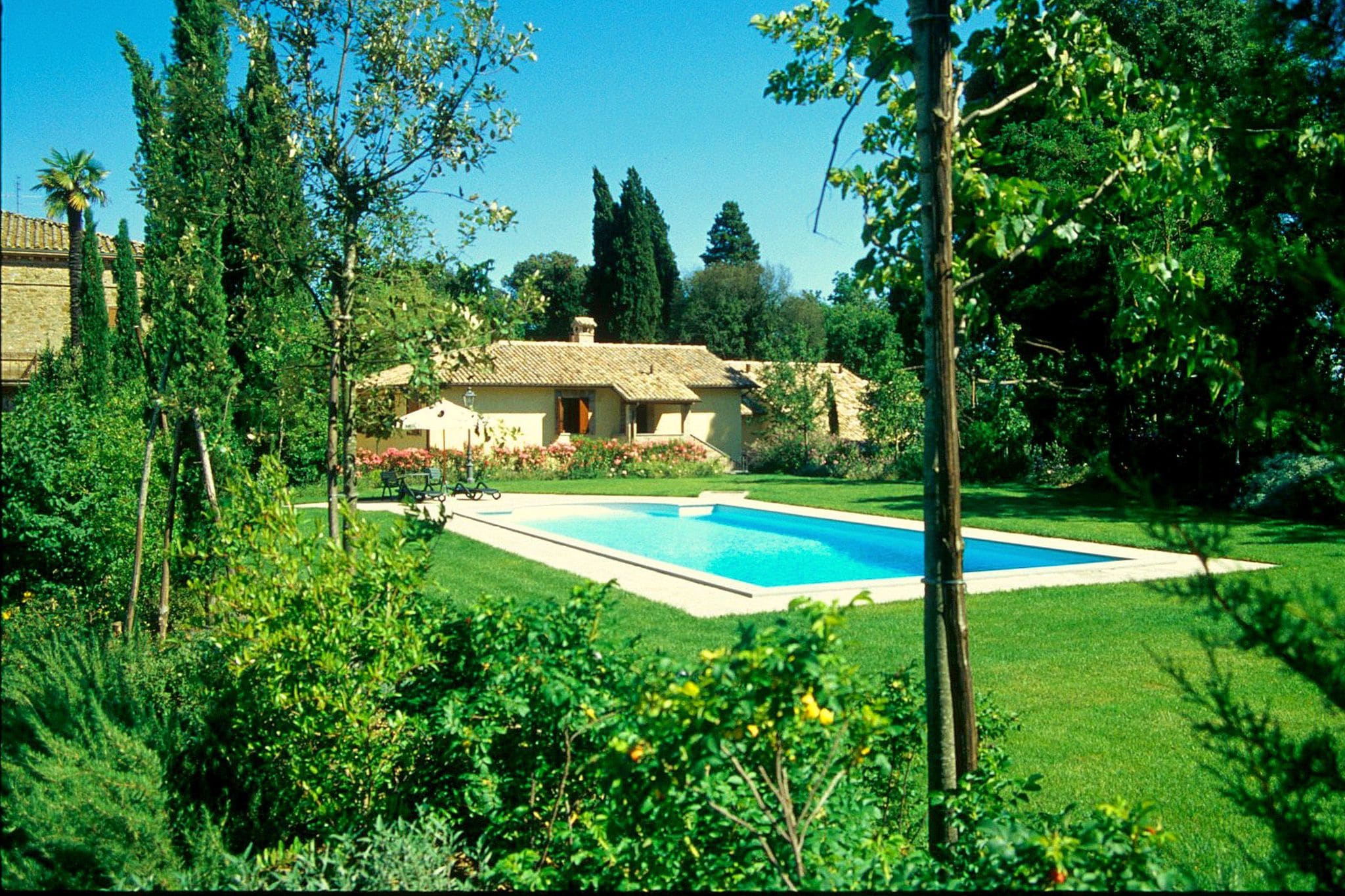 Gemütliches Apartment mit Garten, Terrasse und Pool