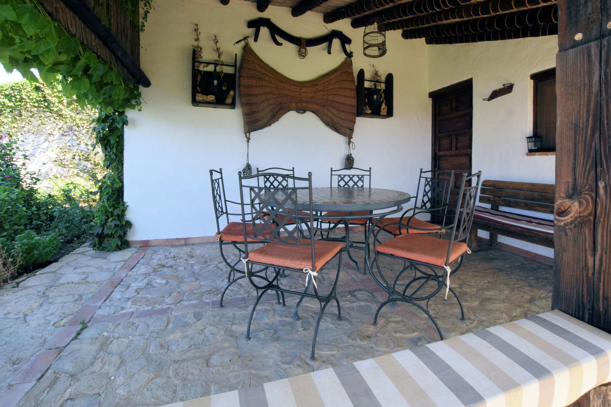 Großzügiges Cottage mit Pool in Fuentes de Cesna