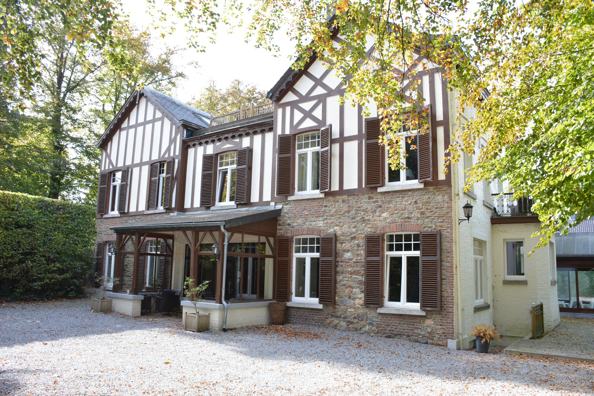 Vakantiehuis Spa max. 27 personen 2 huisdieren 10 slaapkamers zwembad #2