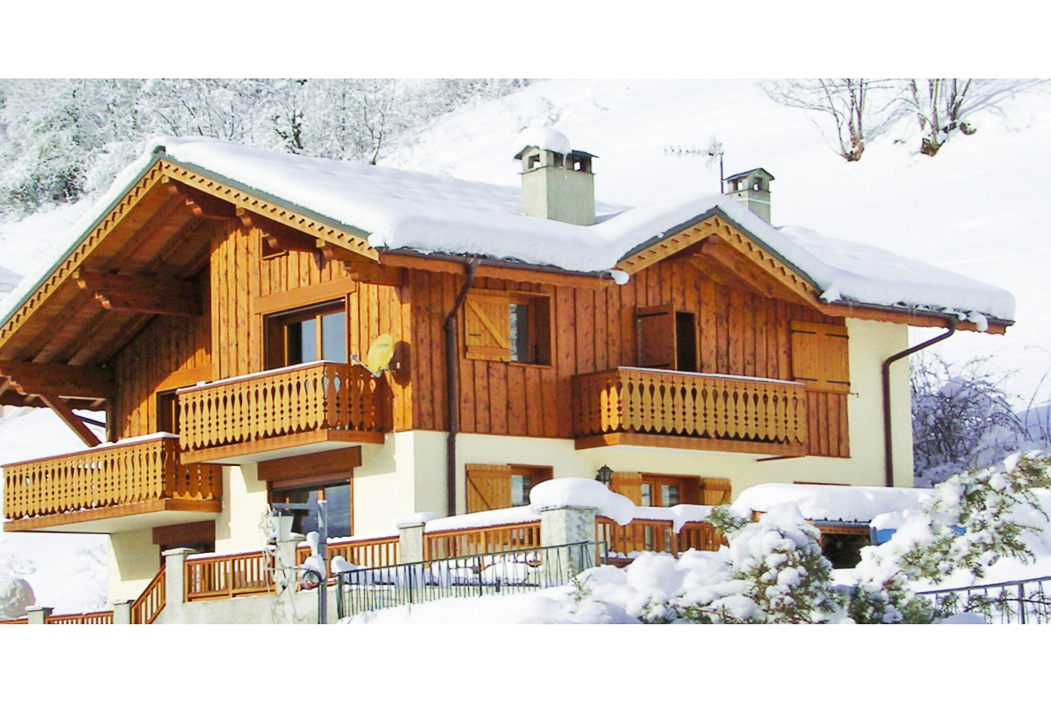 Chalet de la Côte-Exterieur winter