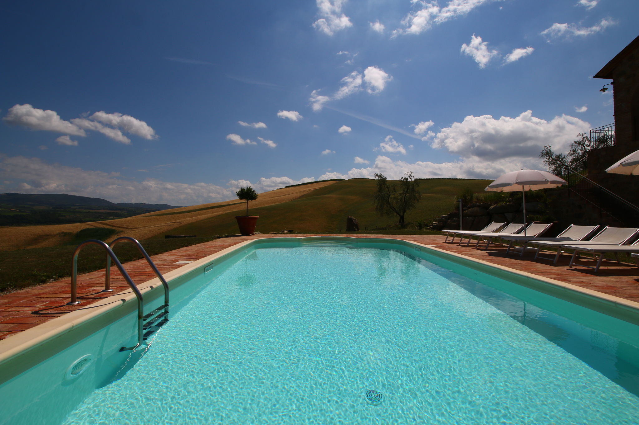 Gemütliches Bauernhaus in Castel del Piano mit Swimmingpool