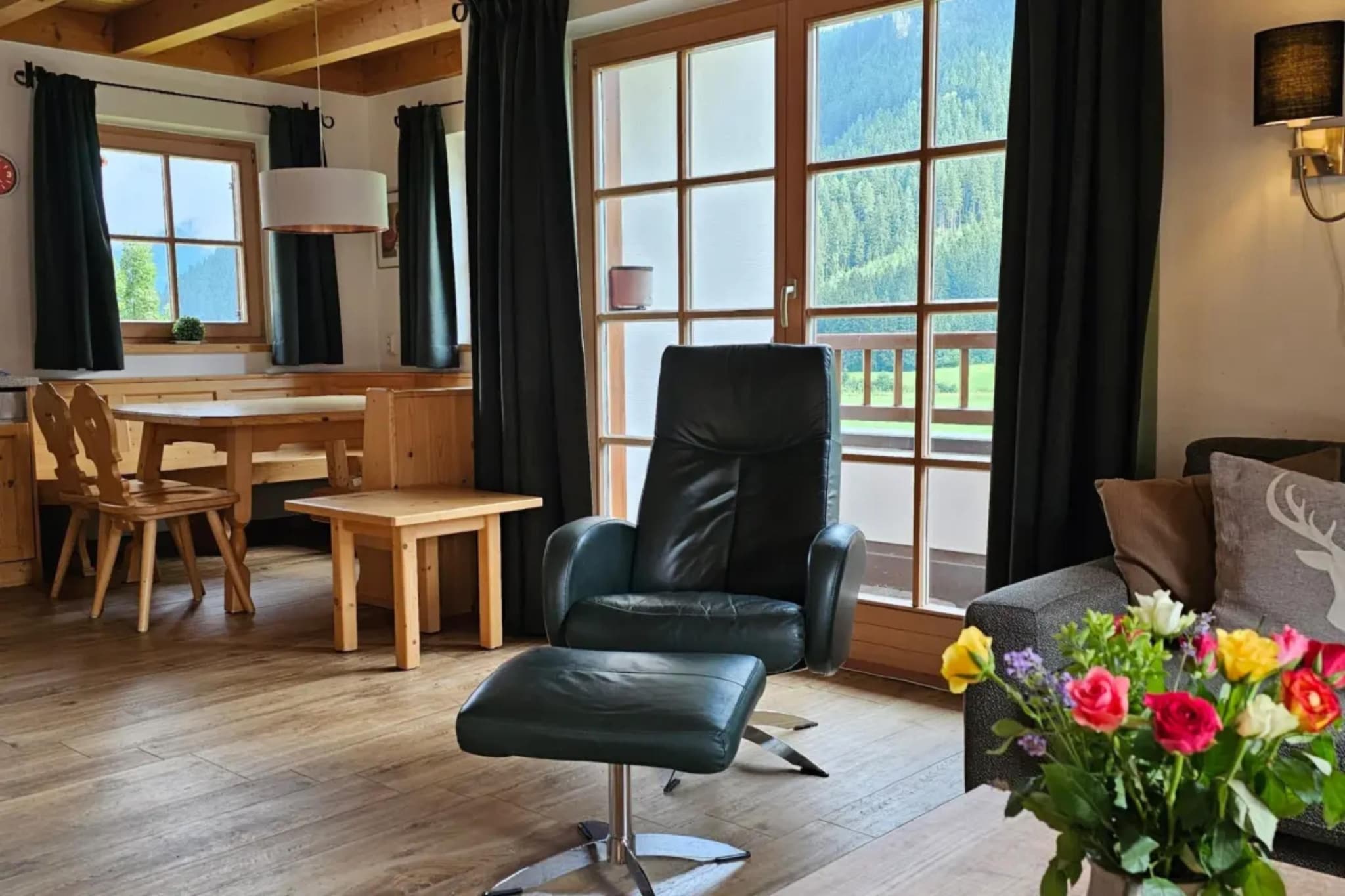 Schöneben Chalet Vienna - Dining room