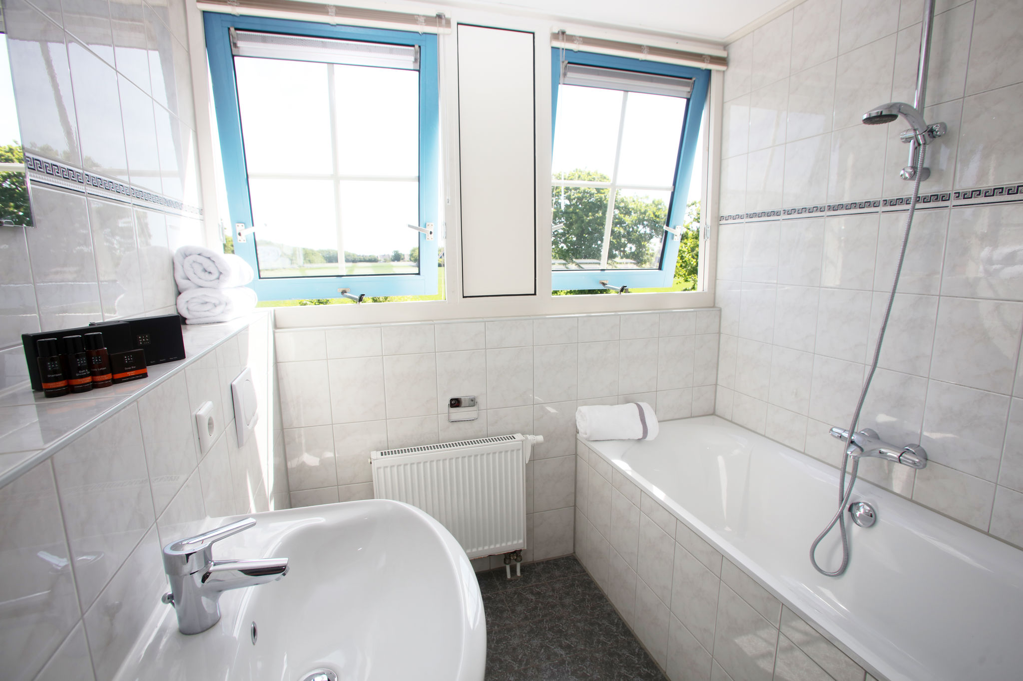 Villa in landhuisstijl met afwasmachine 2km van zee op Texel