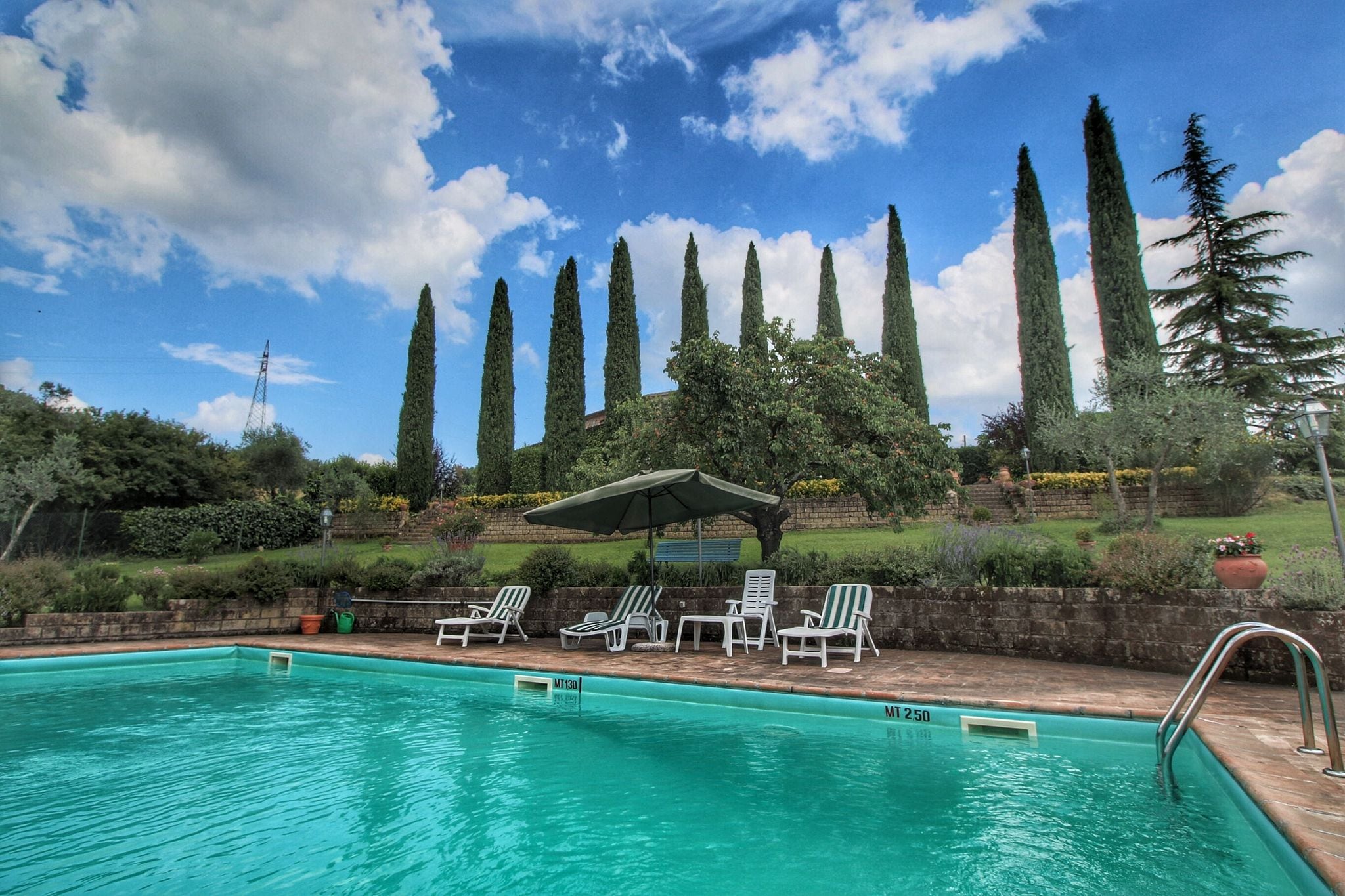 Villa spéciale avec piscine privée, belle vue, près du borgo Ficulle
