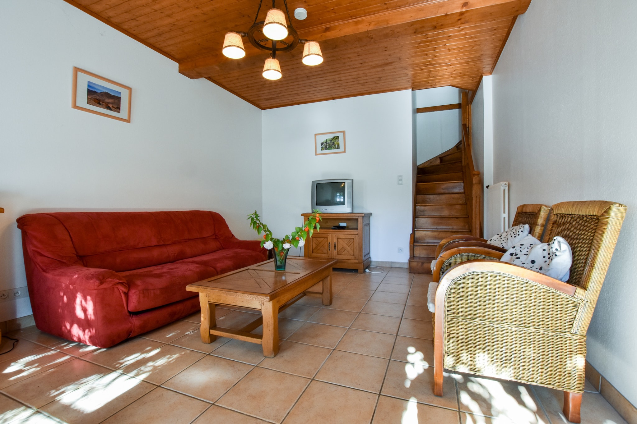 Maison près des volcans d'Auvergne-Living room