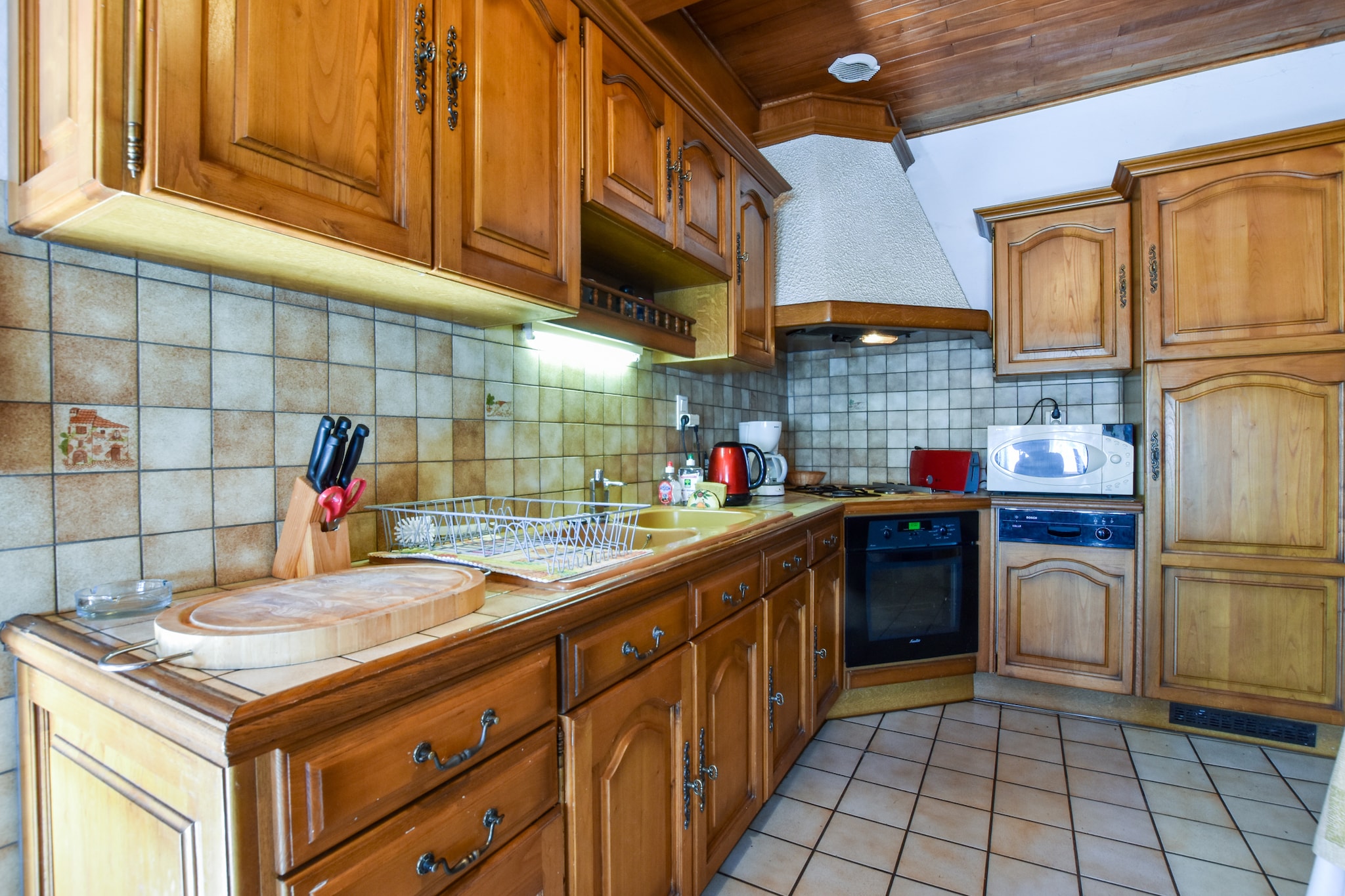 Maison près des volcans d'Auvergne-Kitchen