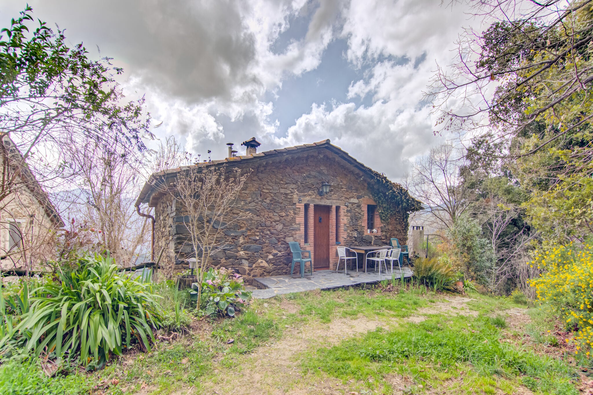 Picturesque Cottage in Montseny with Swimming Pool