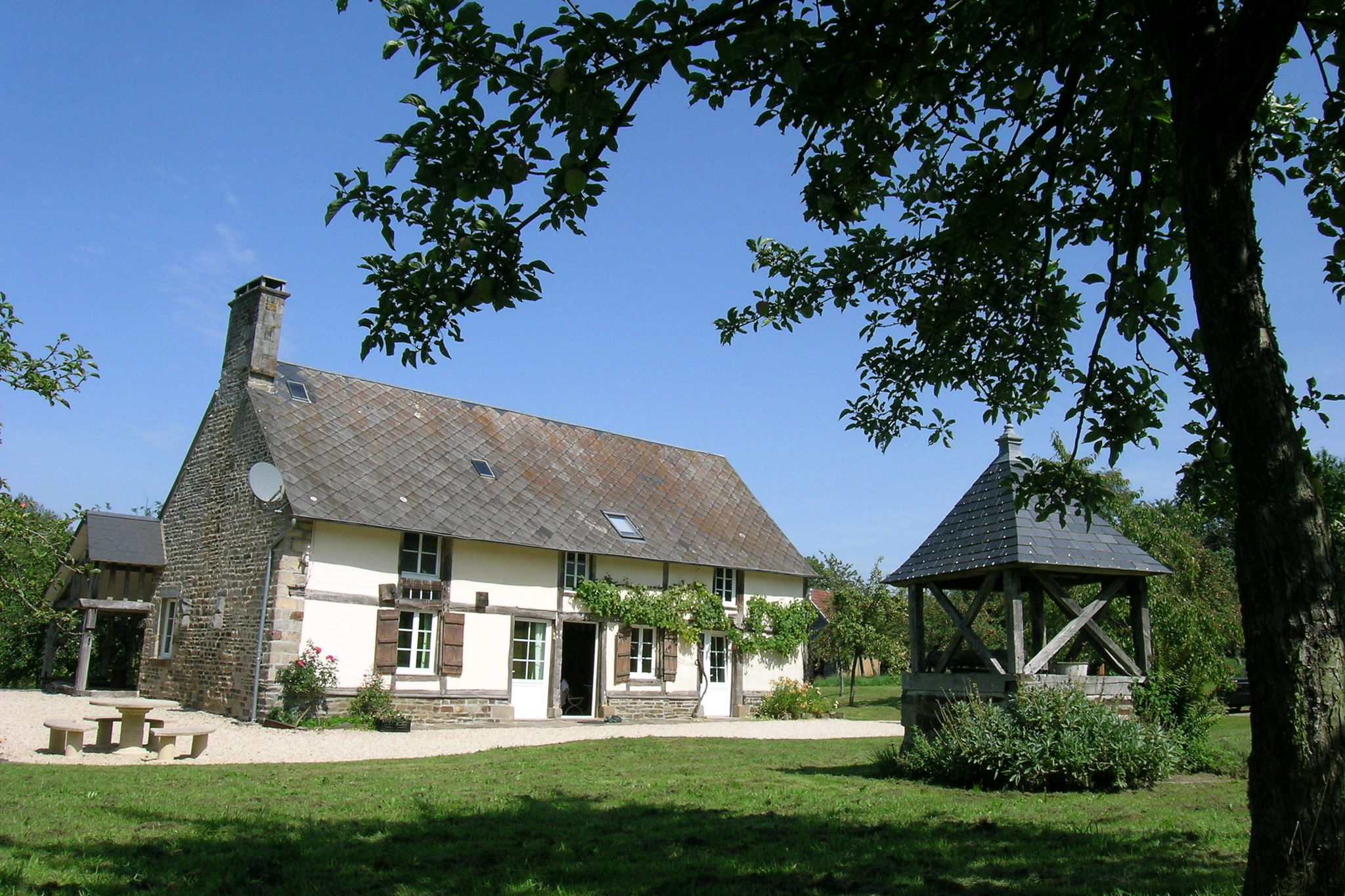 Agréable maison de vacances au Mesnil-Boeufs avec jardin, calme, sans vis à vis