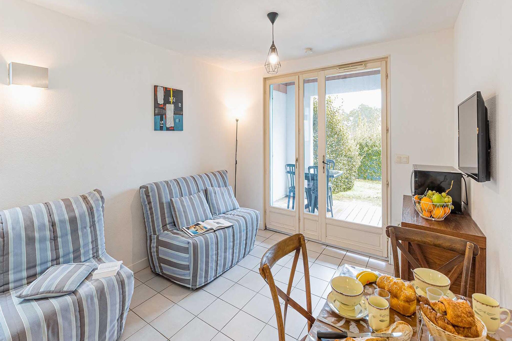 Cozy apartment with dishwasher, near the port of Le Teich