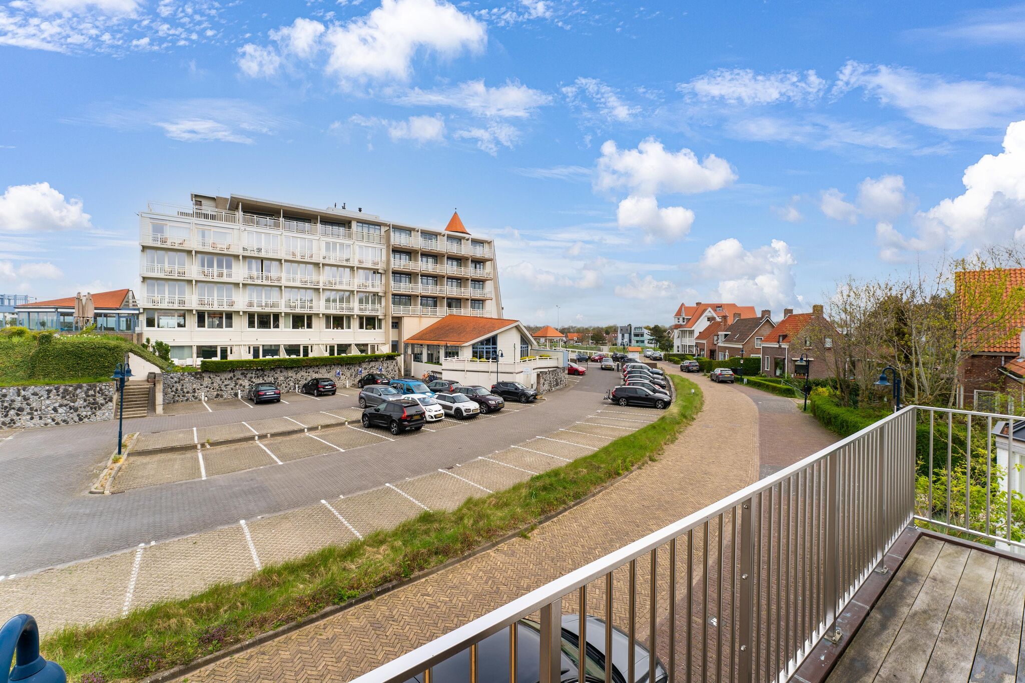 Charming flat in Zeeland with sea view