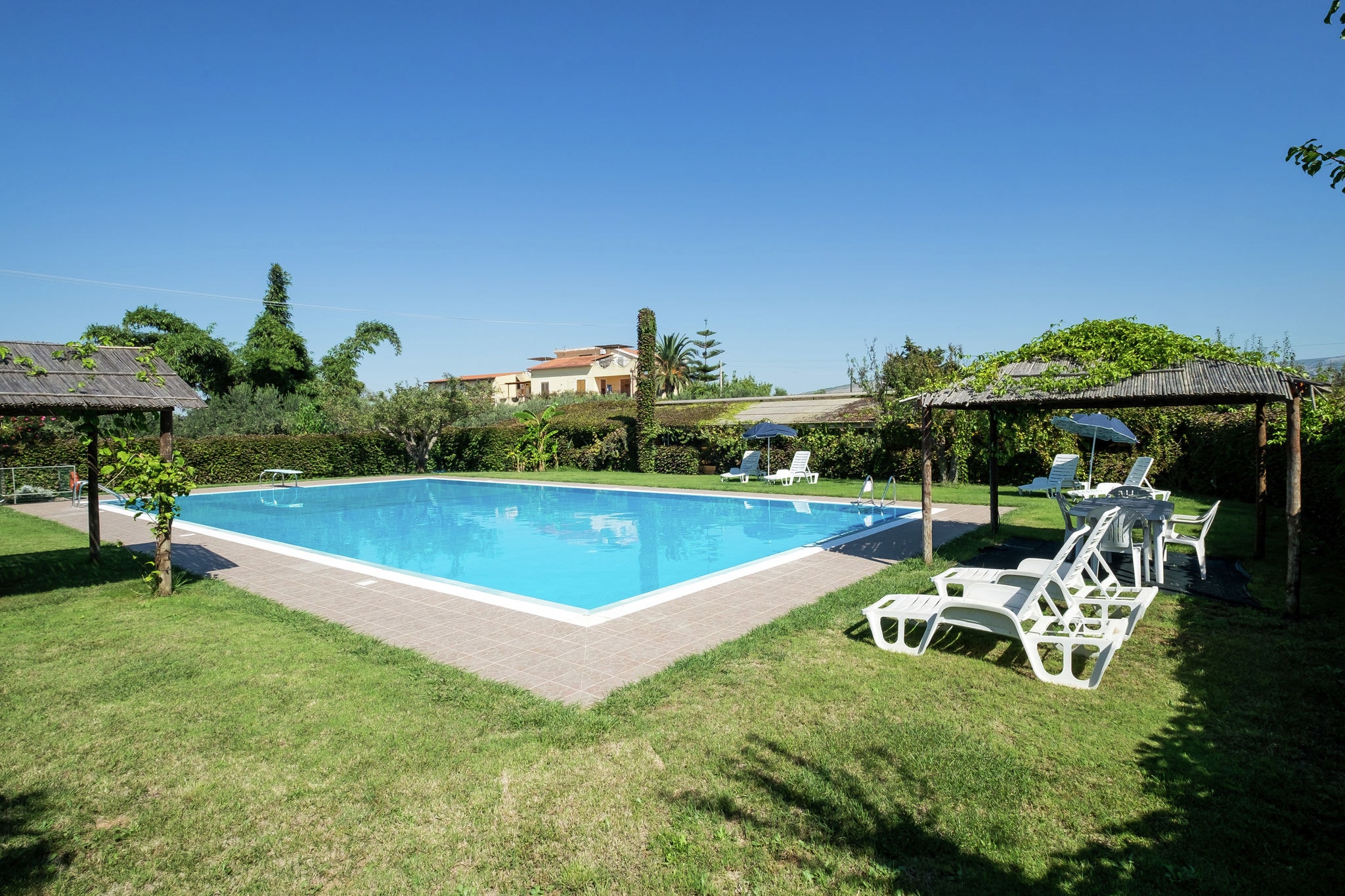 Goed verzorgde vakantiewoning op Sicilië met zwembad en tuin