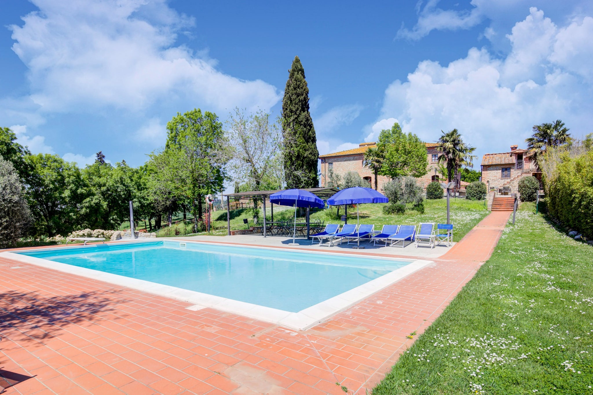 Apartment in Peccioli with pool