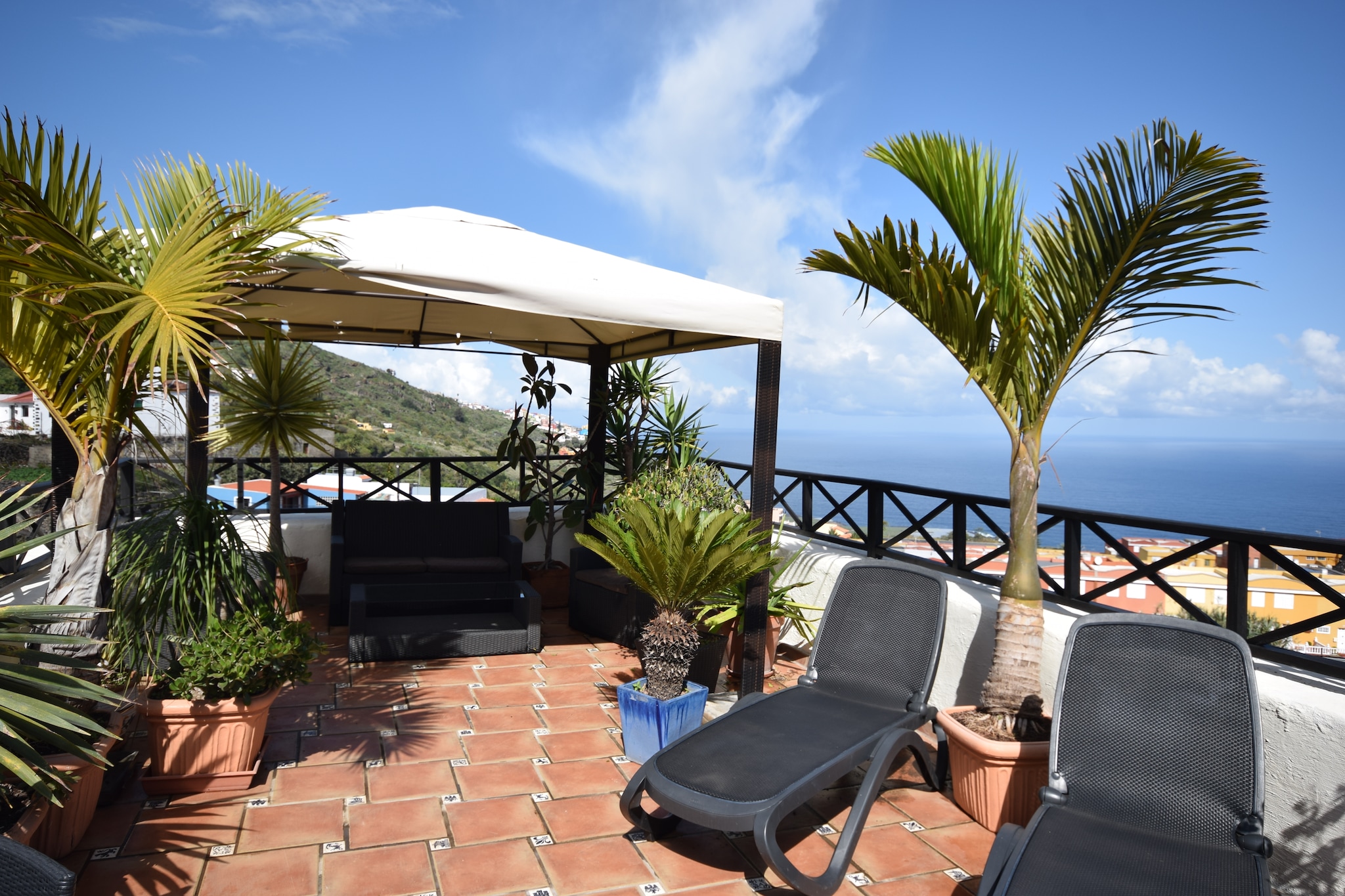 Apartamentos Monasterio de San Antonio 1-Terrasbalkon