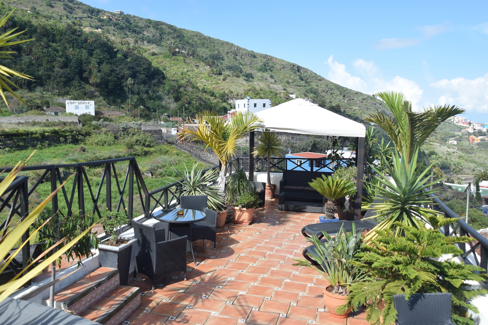 Apartamentos Monasterio de San Antonio 1-Terrasbalkon