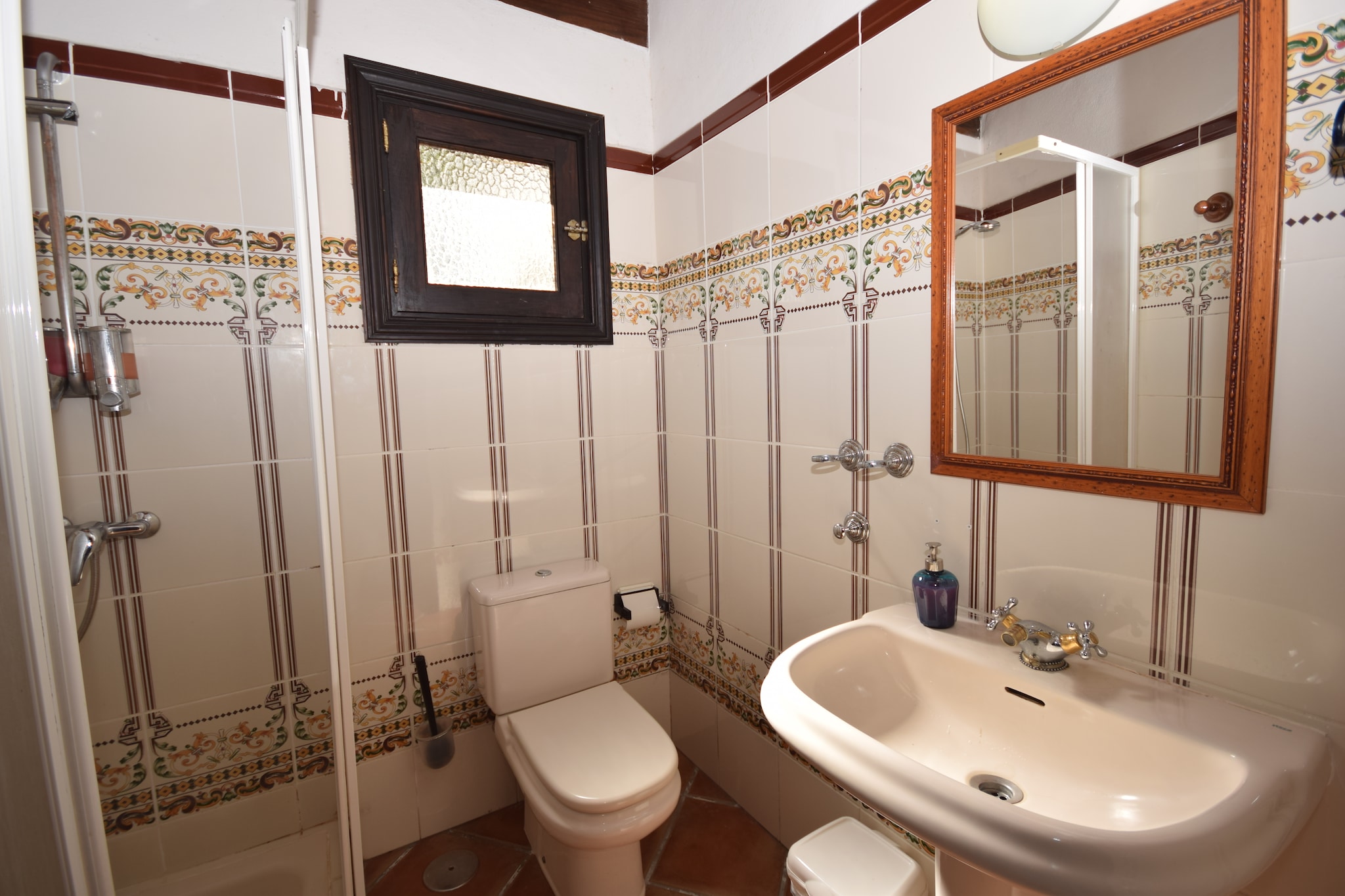 Apartamentos Monasterio de San Antonio 1-Badkamer