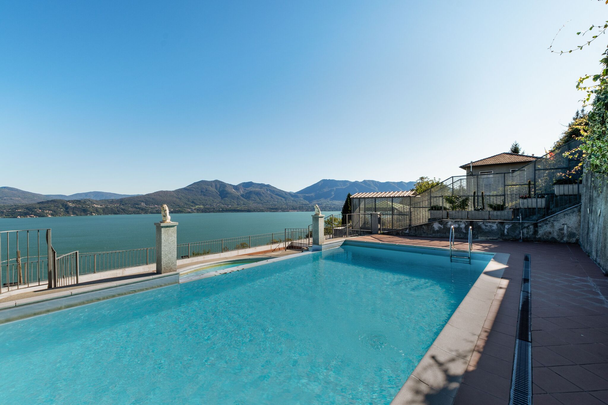 Appartement am See für 4 Personen am Lago Maggiore