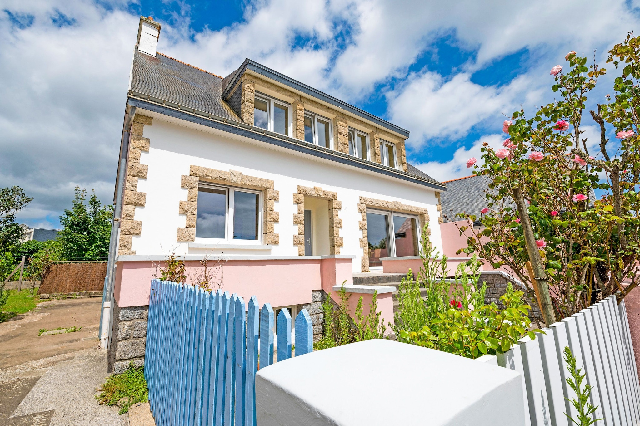 Beachside Family Villa in Le Pouldu