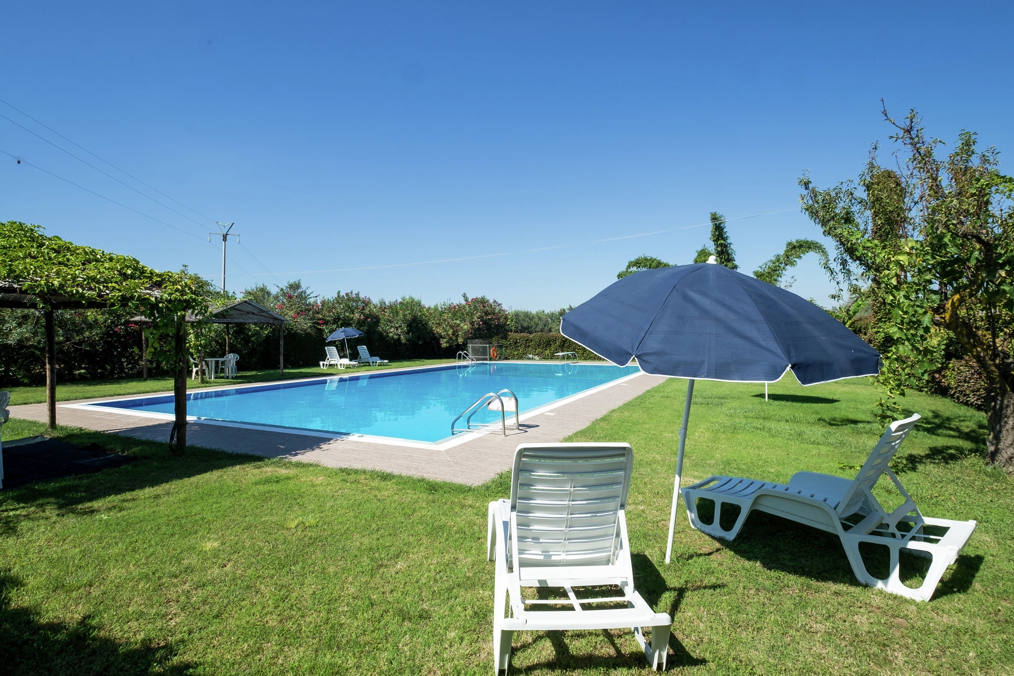 Sun-drenched estate close to Sciacca just 7km from the beach