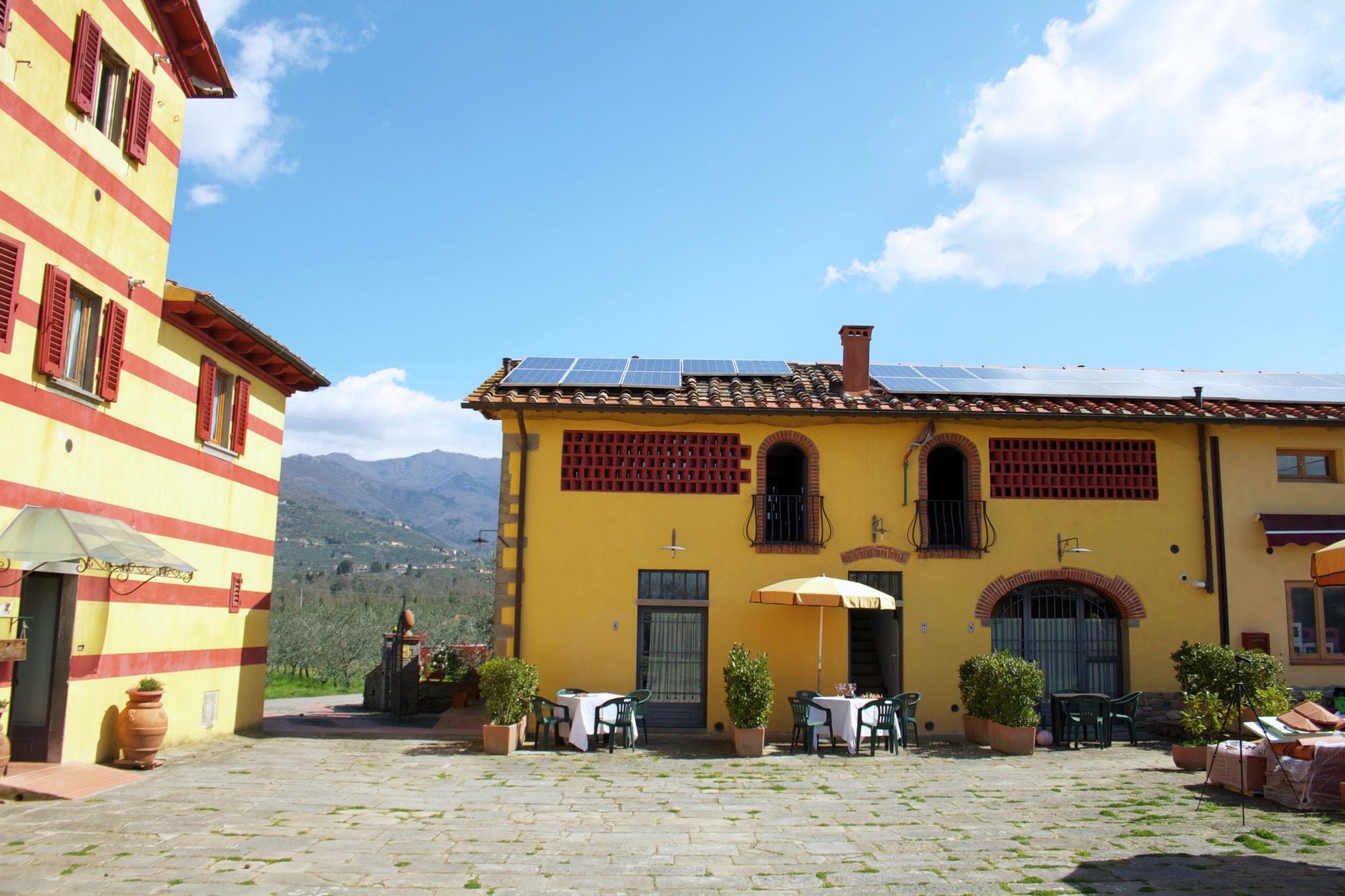 Malerische Wohnung mit eigener Terrasse nahe Pian di Sco
