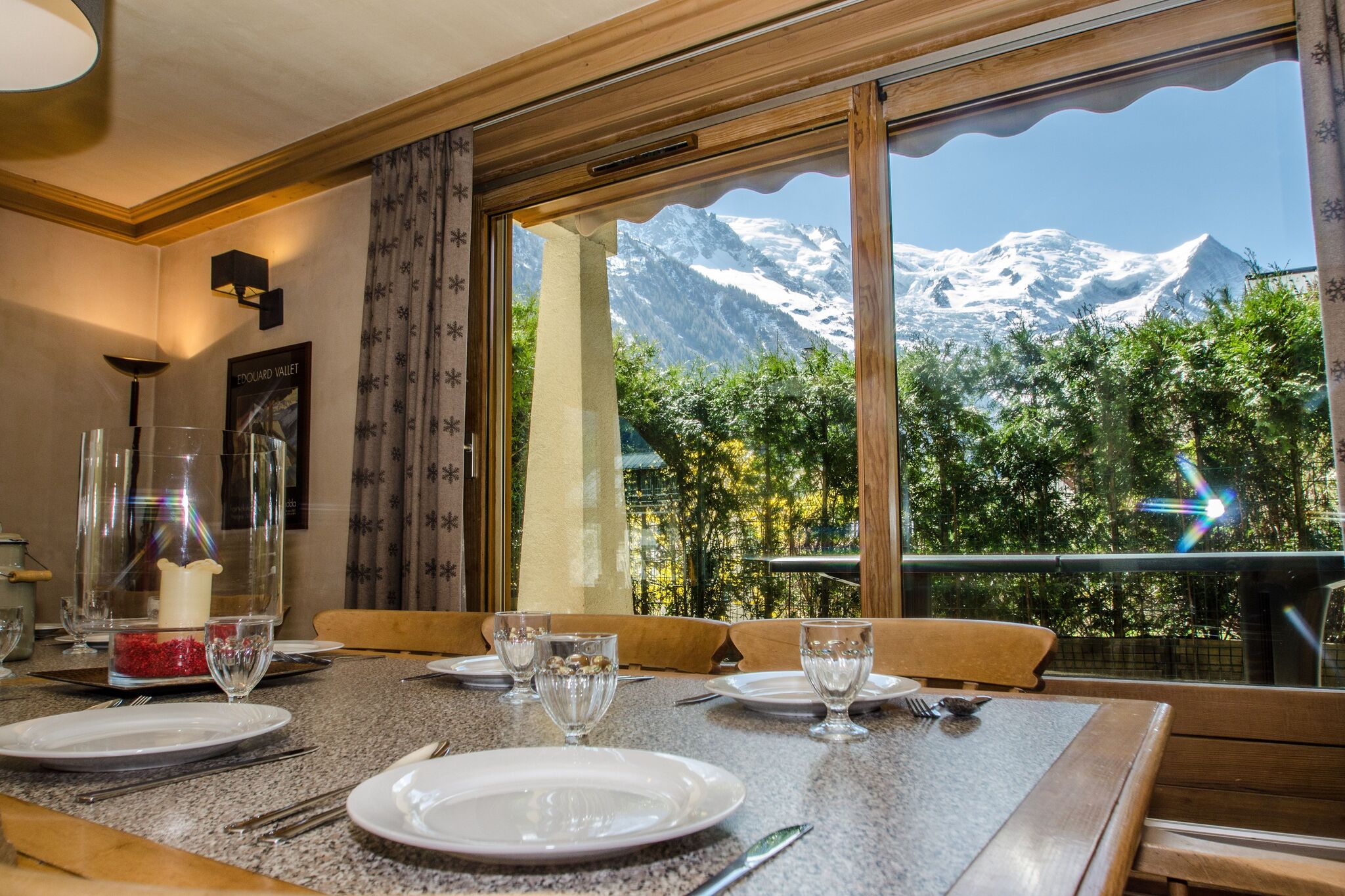 Dekorierte Ferienwohnung in Chamonix, Frankreich mit Balkon