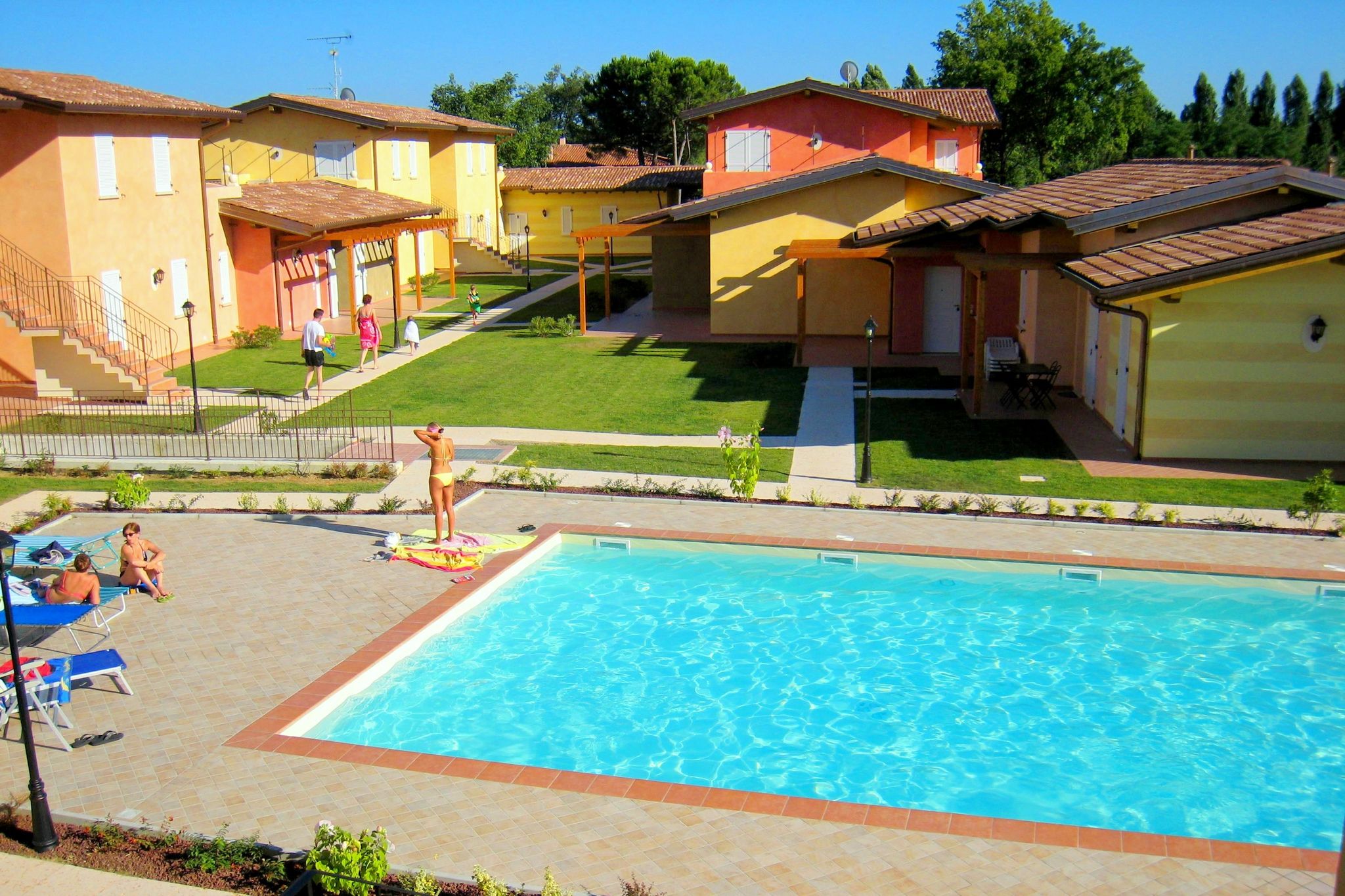 Schönes Ferienhaus in Manerba del Garda mit Pool