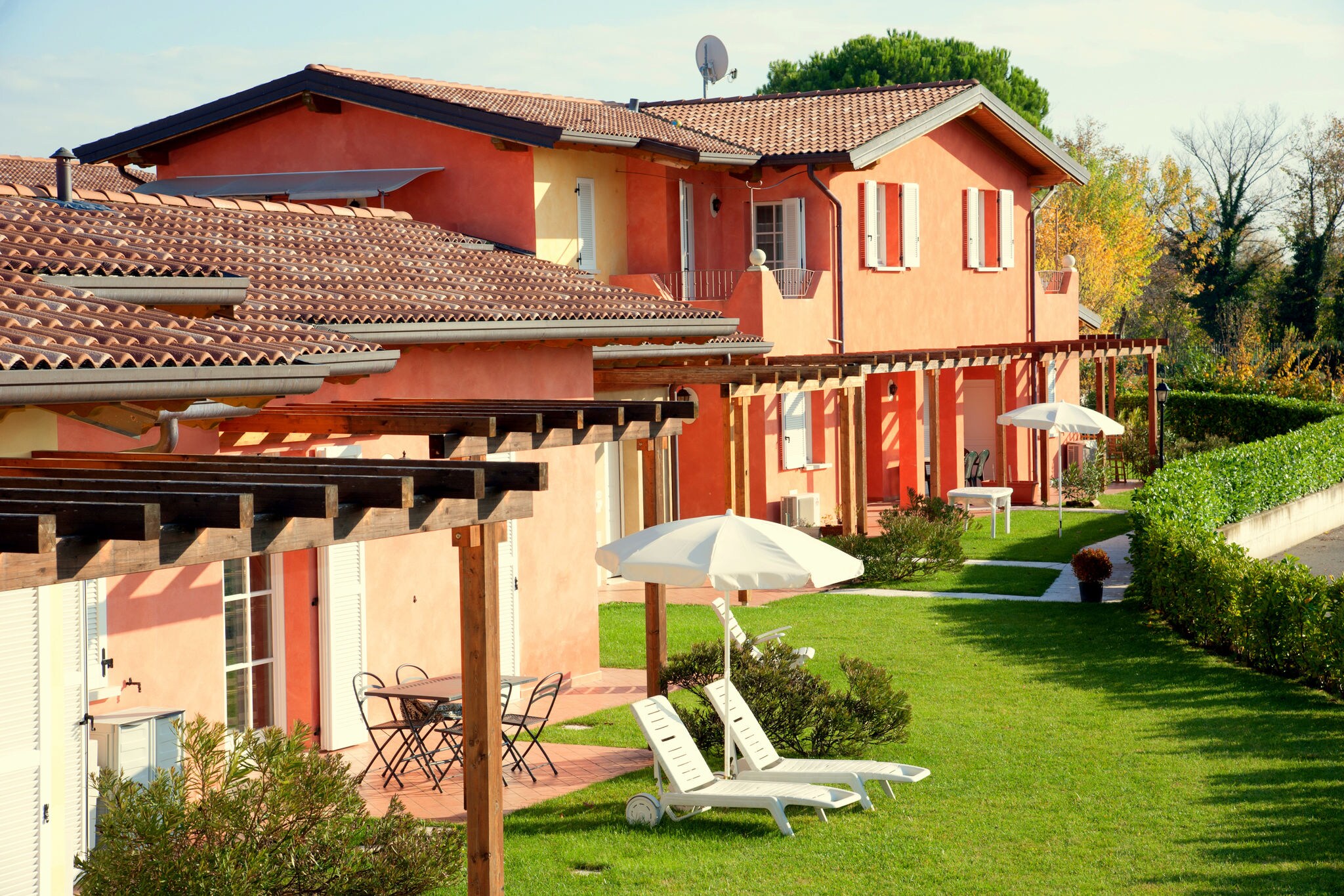 Jolie maison de vacances avec piscine à Manerba del Garda