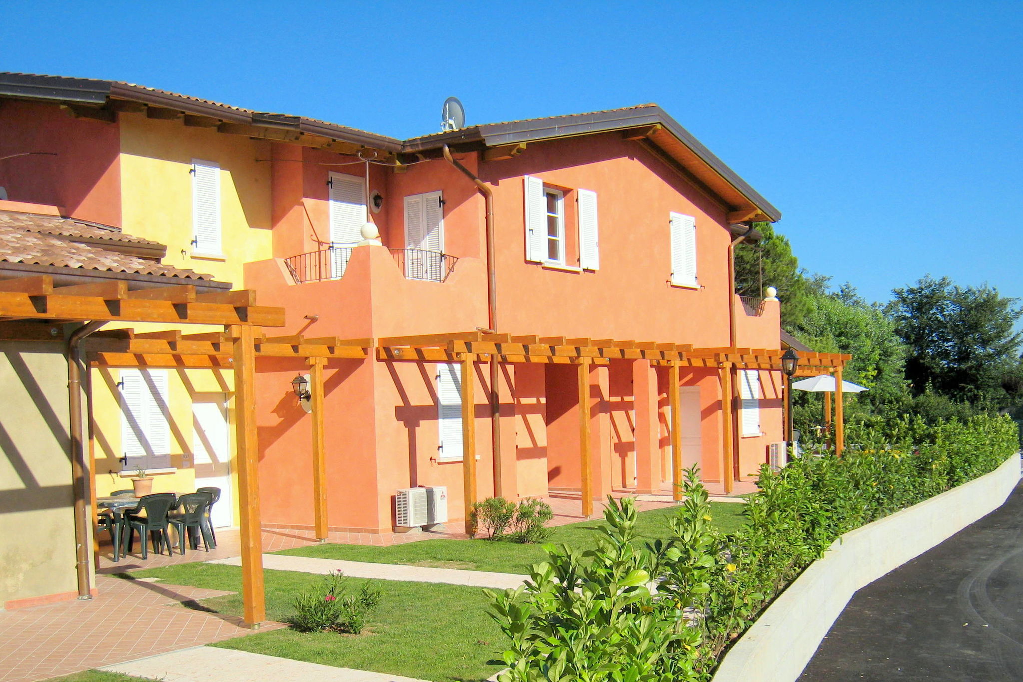 Attractive residence on Lake Garda, close to Manerba