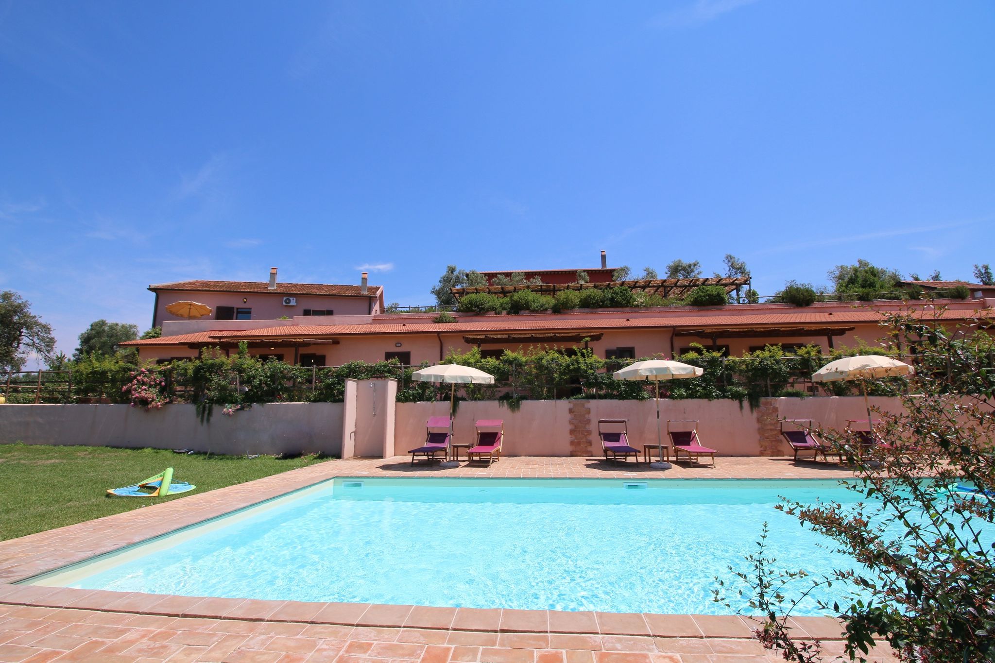 Gezellig appartement in Montalto di Castro met zwembad