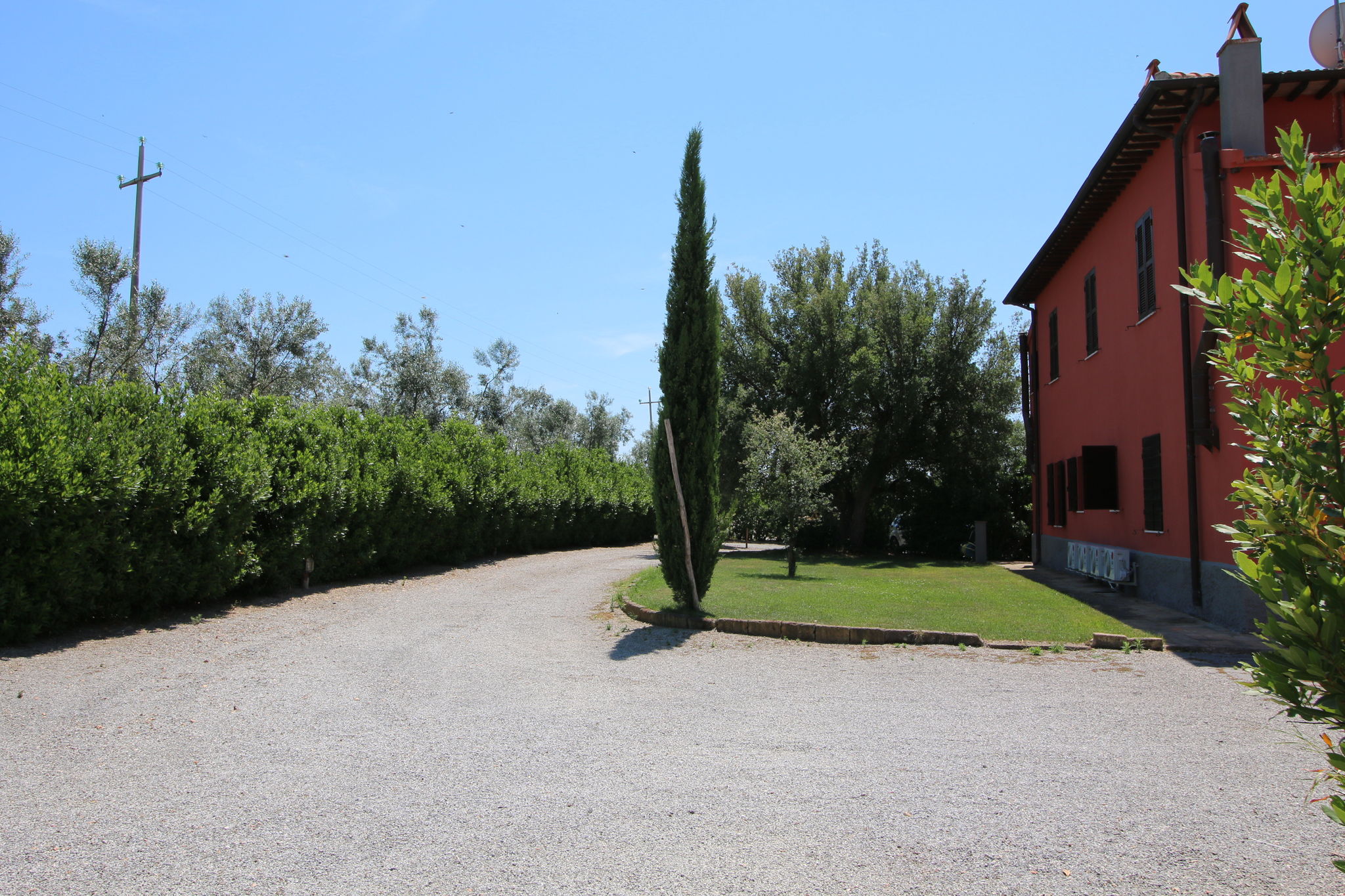 Spacious Farmhouse near Montalto di Castro with Shared Pool