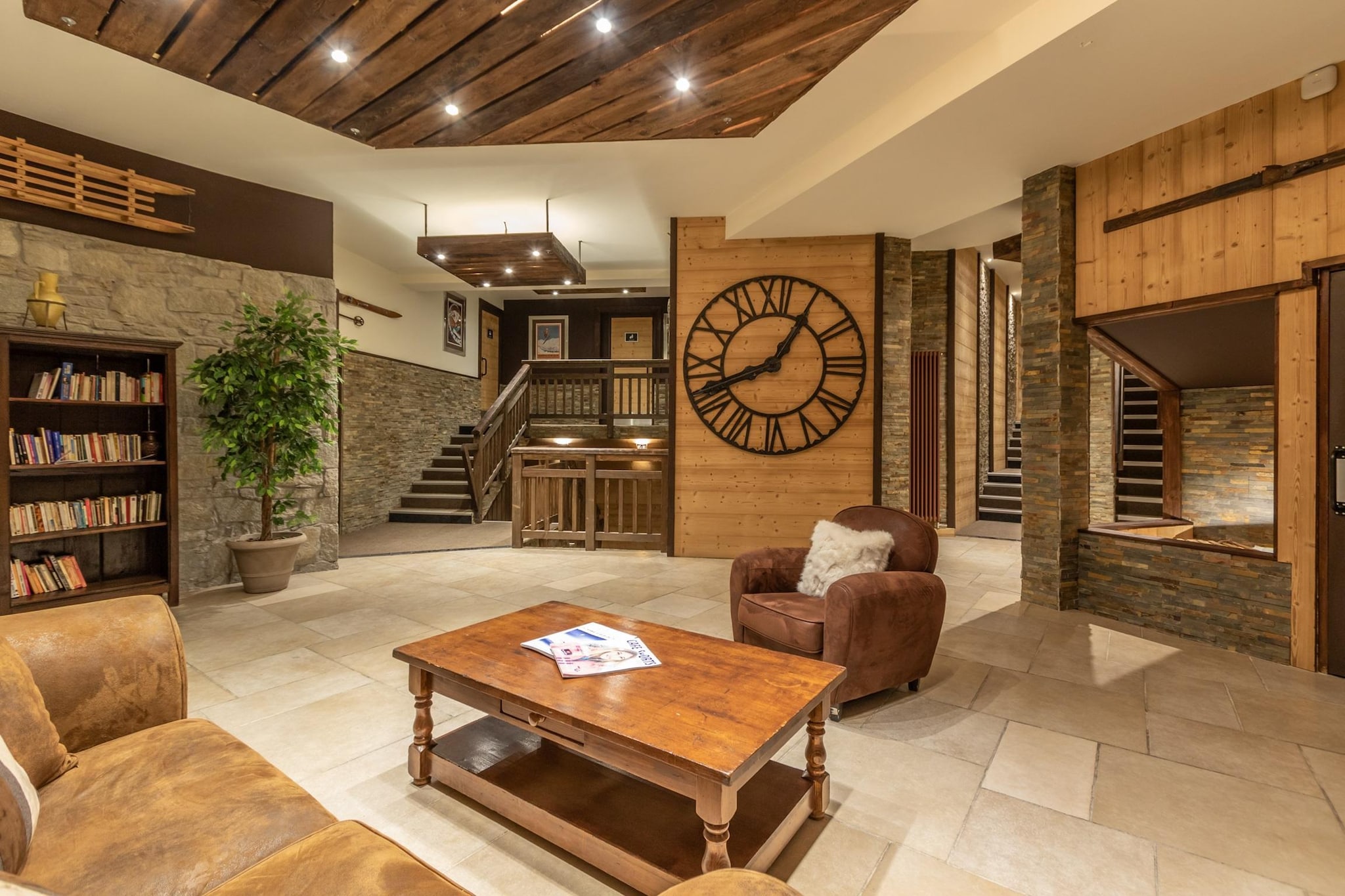 Chalet Altitude Val 2400 4-Empfangshalle