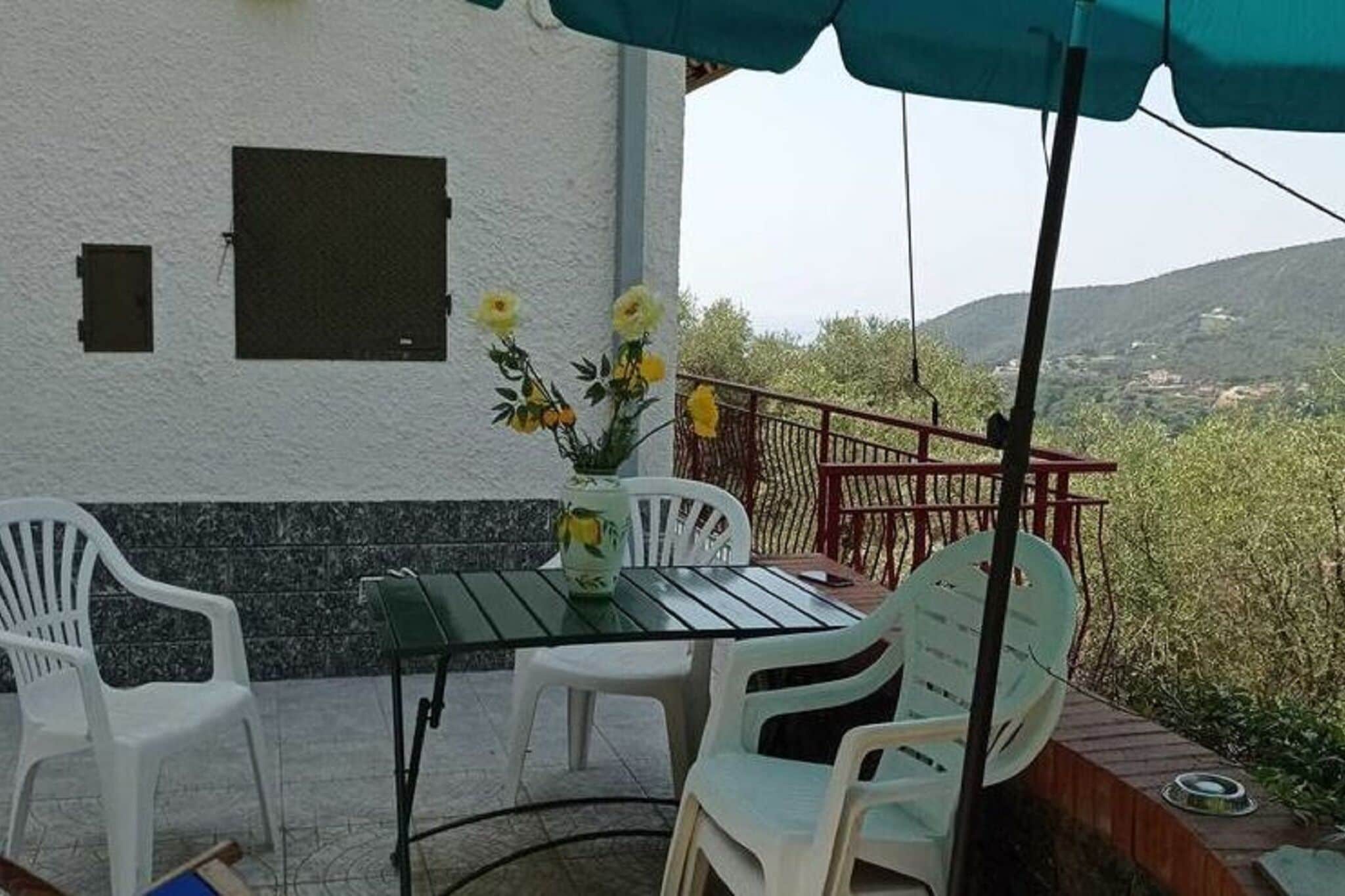 Maison de vacances confortable à Moneglia avec jardin