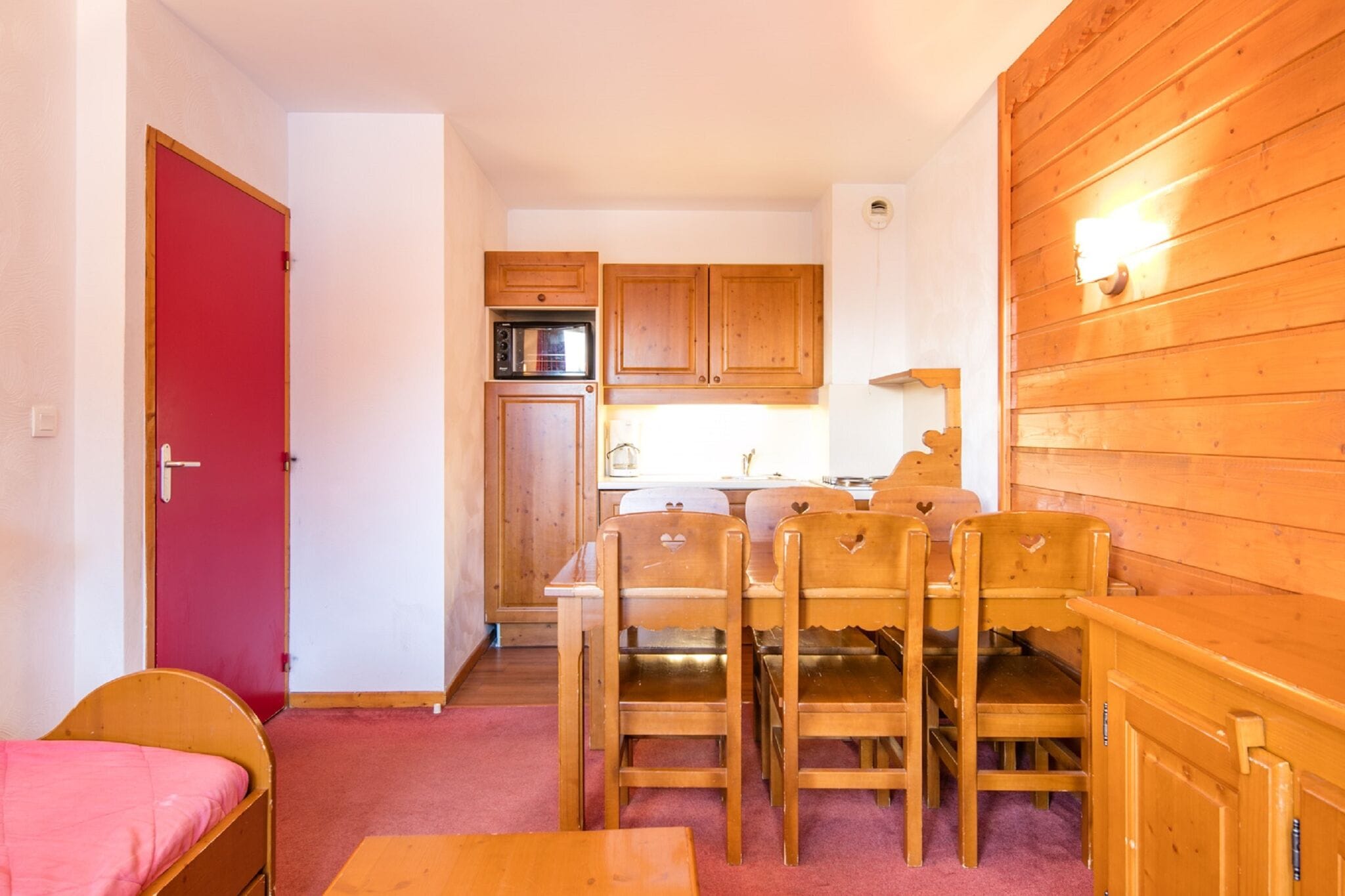 Comfortable apartment located at the ski slopes in Valfréjus