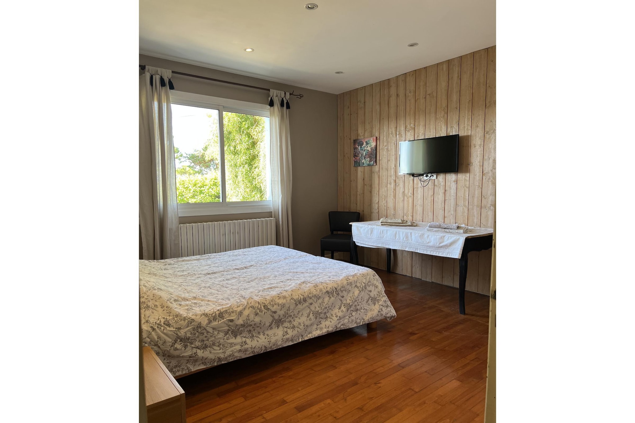 Beauregard - Bedroom