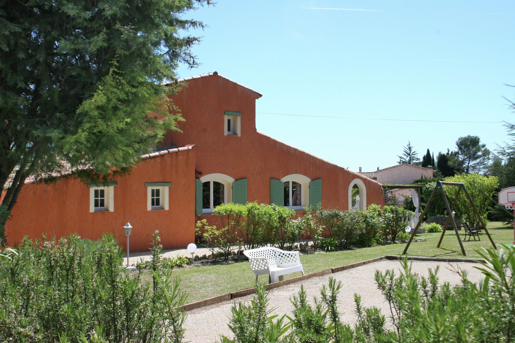 Geräumige Villa in Bagnols-en-Forêt mit Swimmingpool