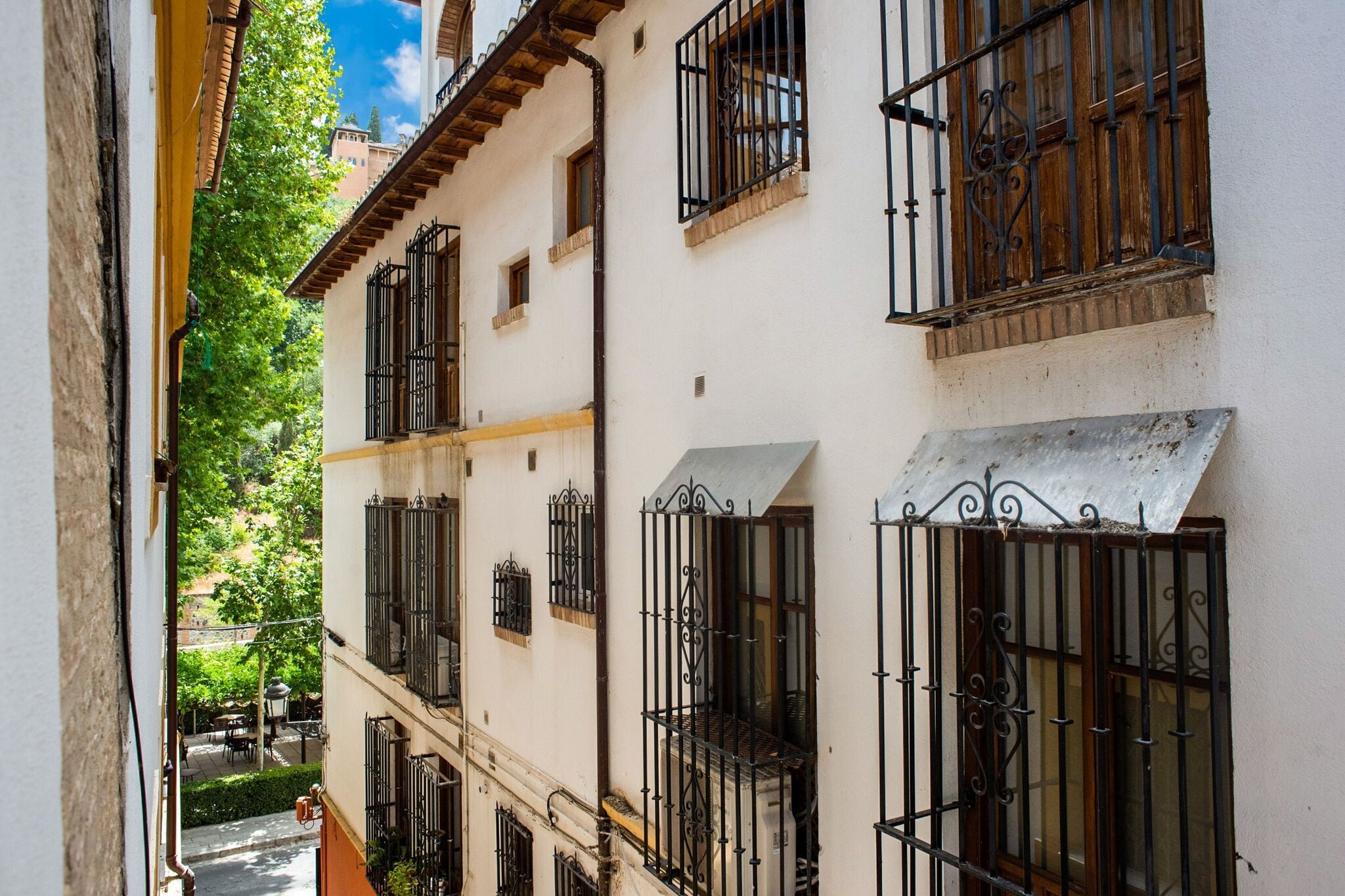 Captivating Apartment in Granada near Ski area with terrace