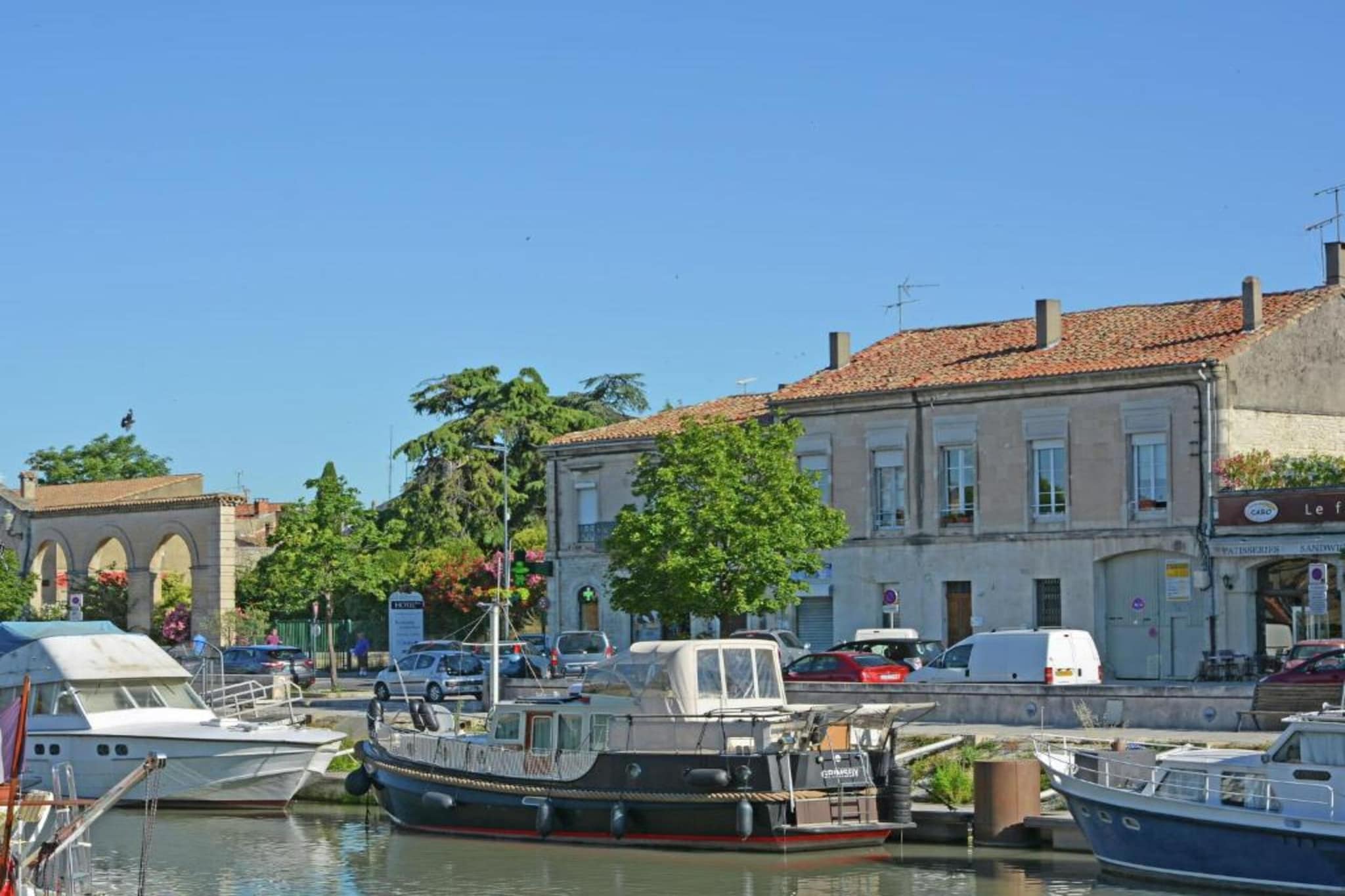 Courry Hideaway met privézwembad-Gebieden zomer 5km