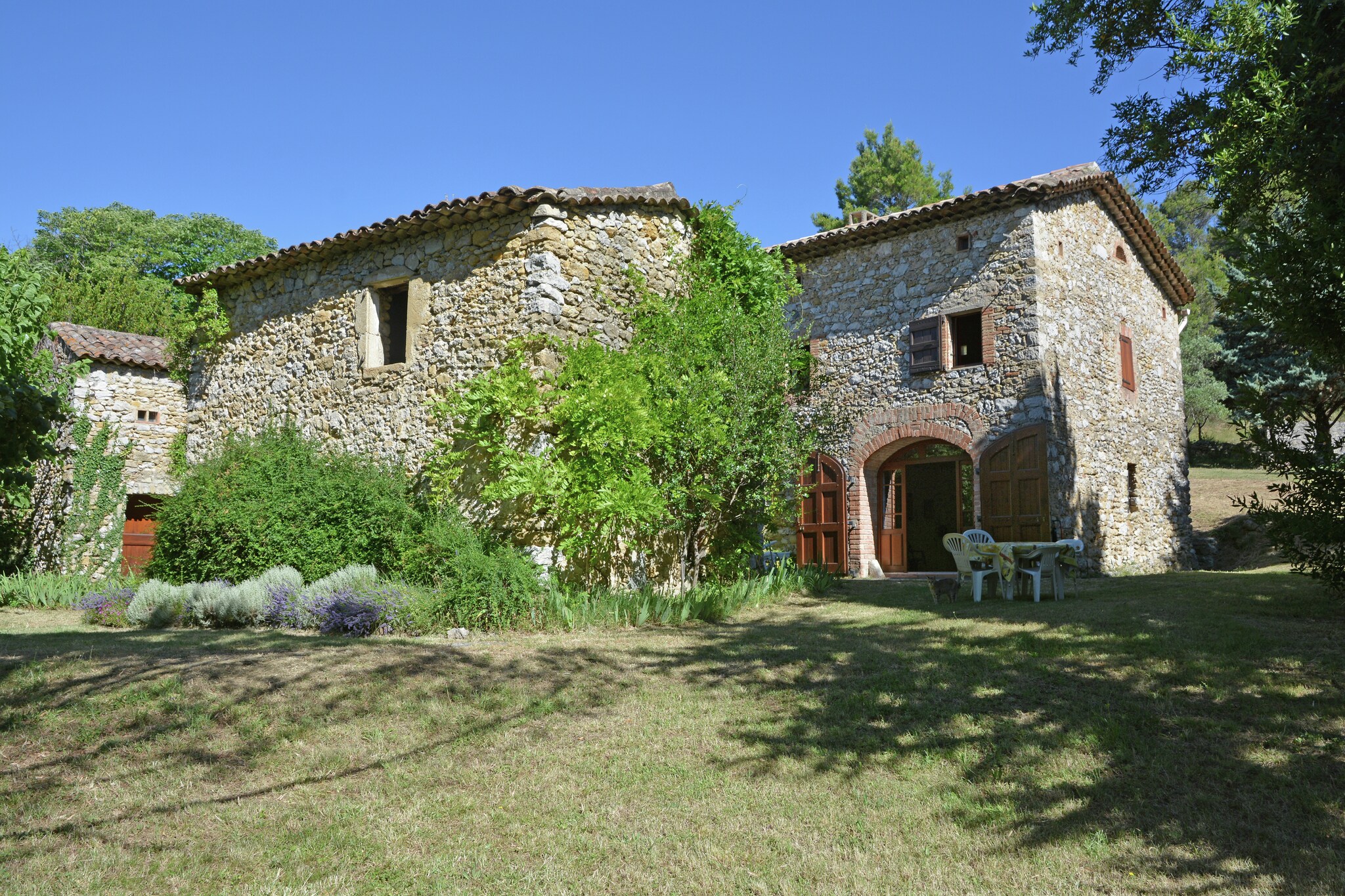 Villa in Bagard with Garden, BBQ, Garden Furniture, Playroom