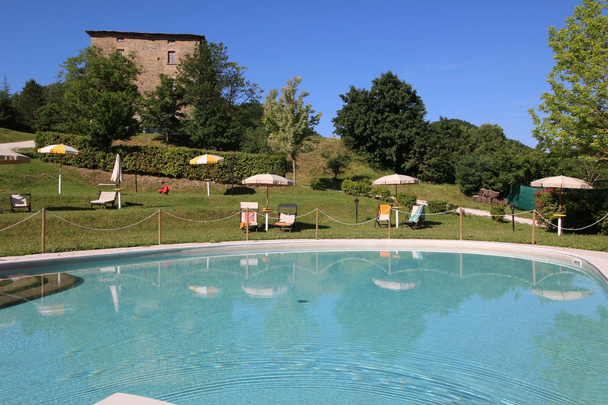 Luxurious Mansion in Apecchio with Swimming Pool