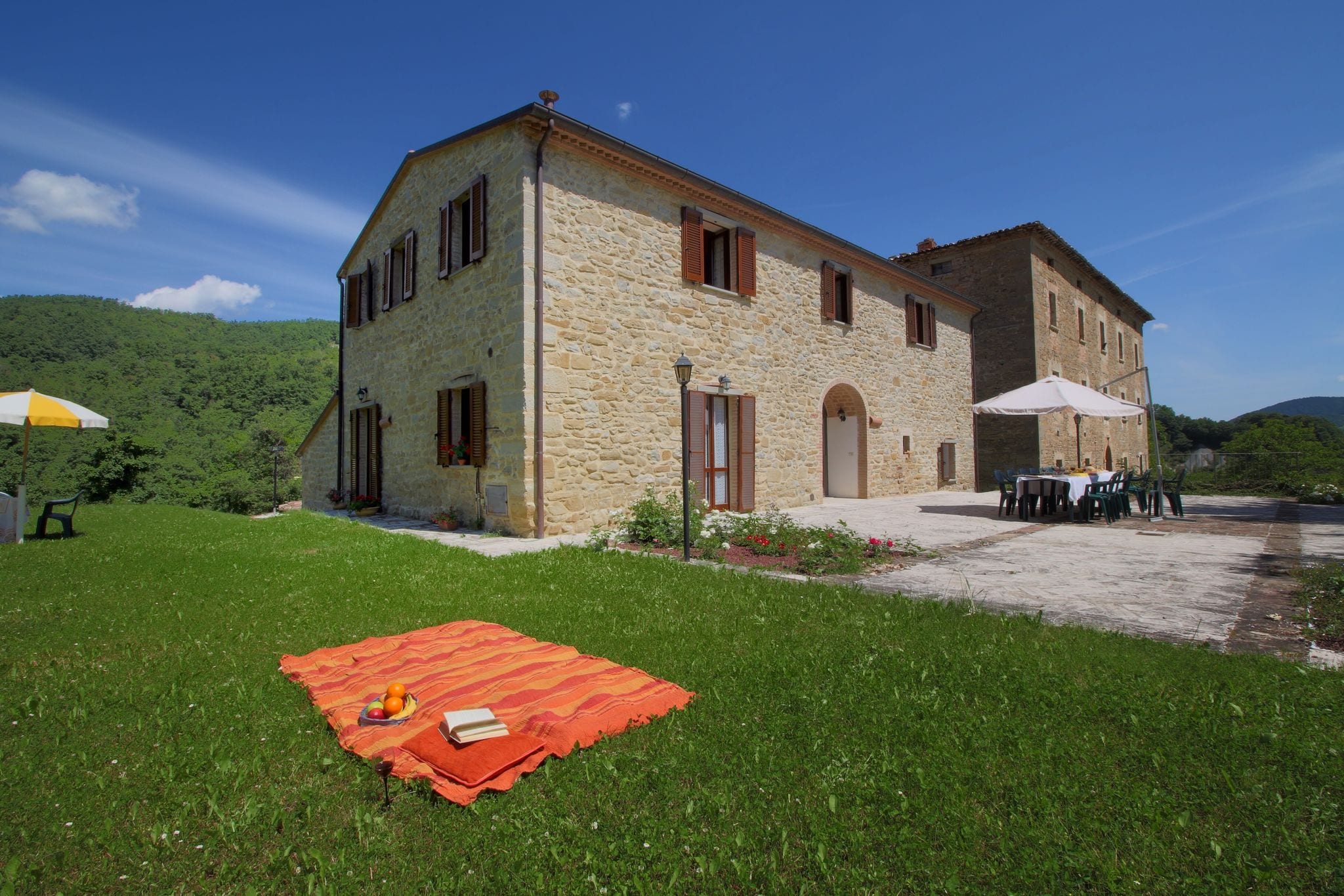 Komfortables Landhaus in Apecchio mit Swimmingpool