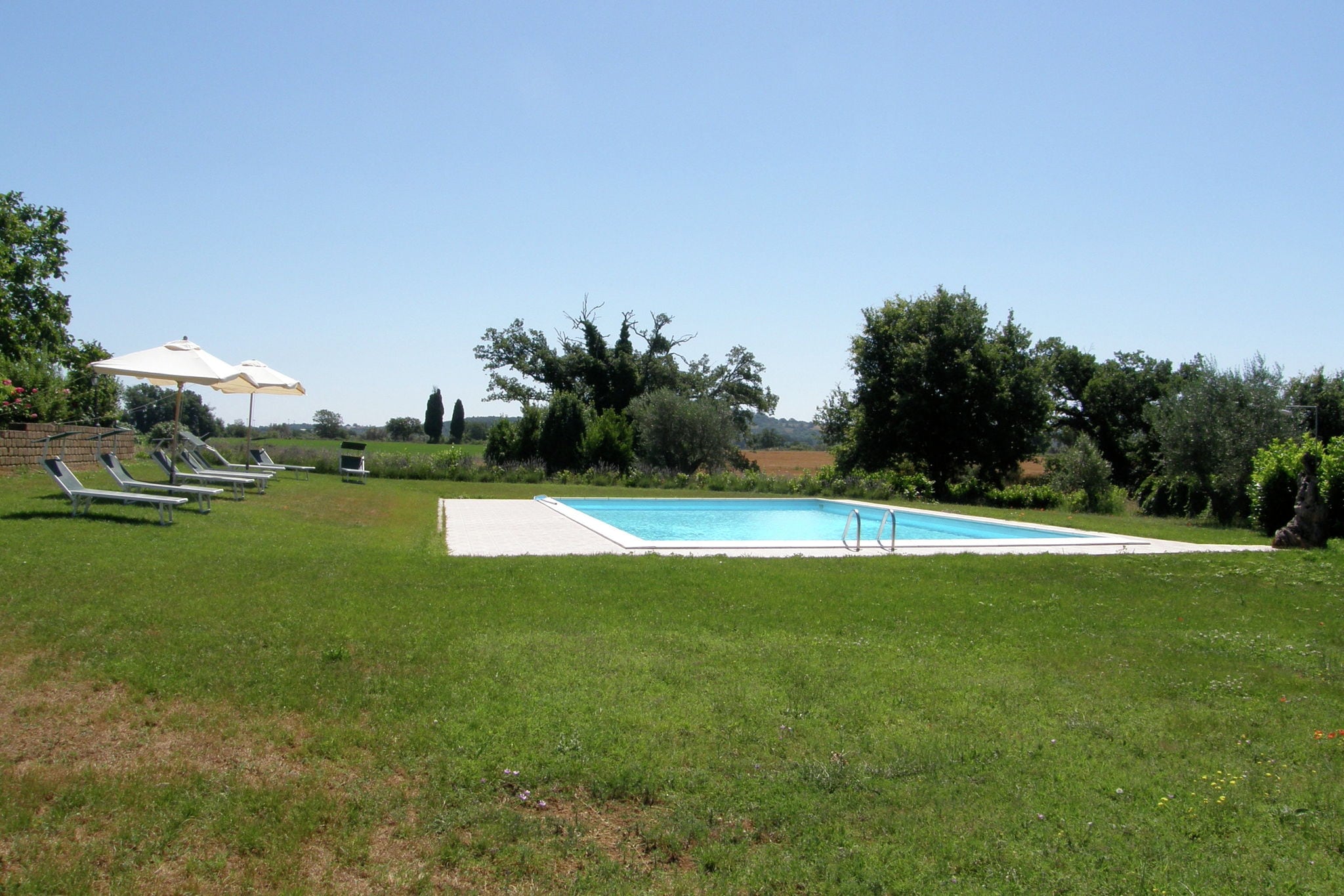 Ferme traditionnelle à Sorano avec piscine