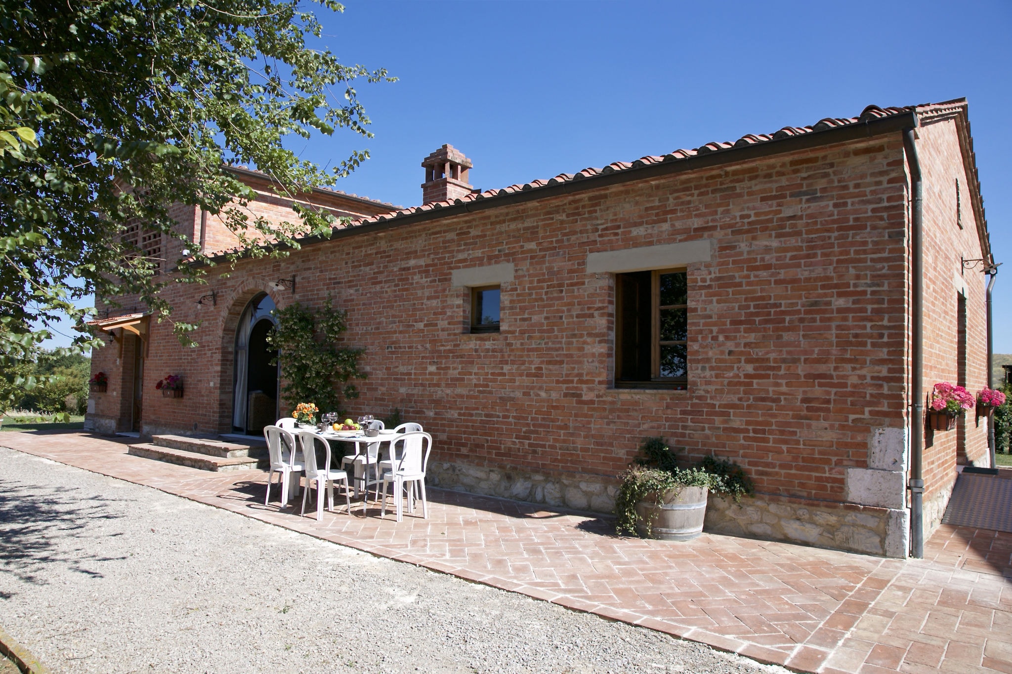 Bauernhaus auf einem Hügel in Castelnuovo Berardenga Toskana mit Grill