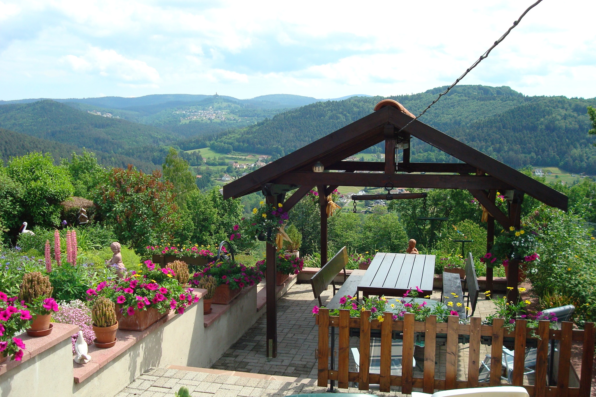 Le Gîte Fleuri-Garten Sommer